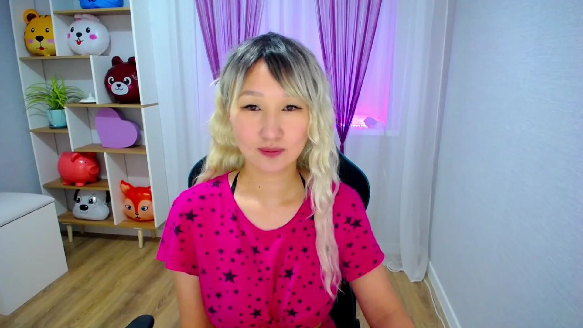 Gallery image thumbnail from Kingoo's myfreecams stream on, 02/24/2025, 01:48 image 12 of 20