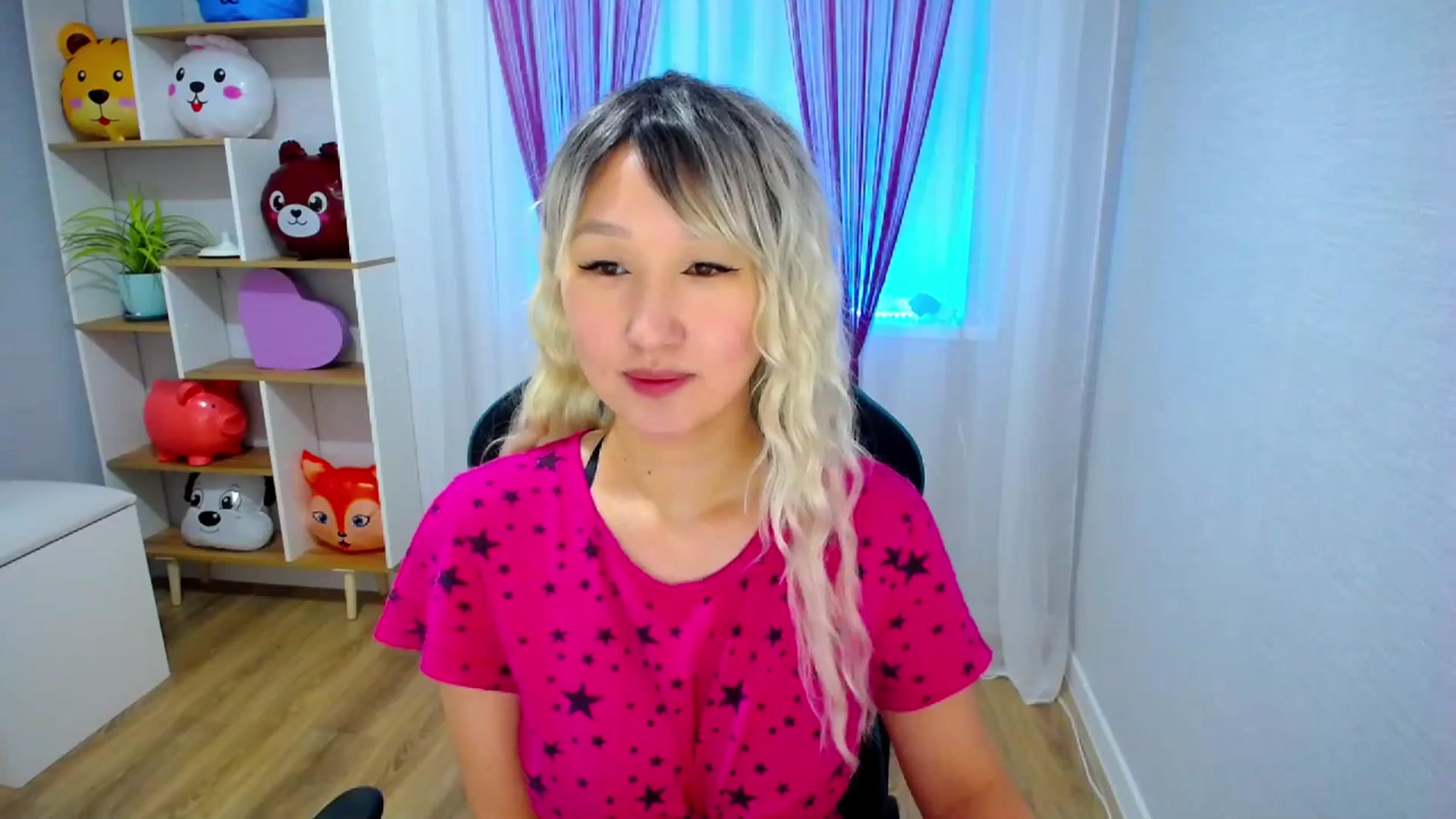 Gallery image thumbnail from Kingoo's myfreecams stream on, 02/24/2025, 01:48 image 9 of 20