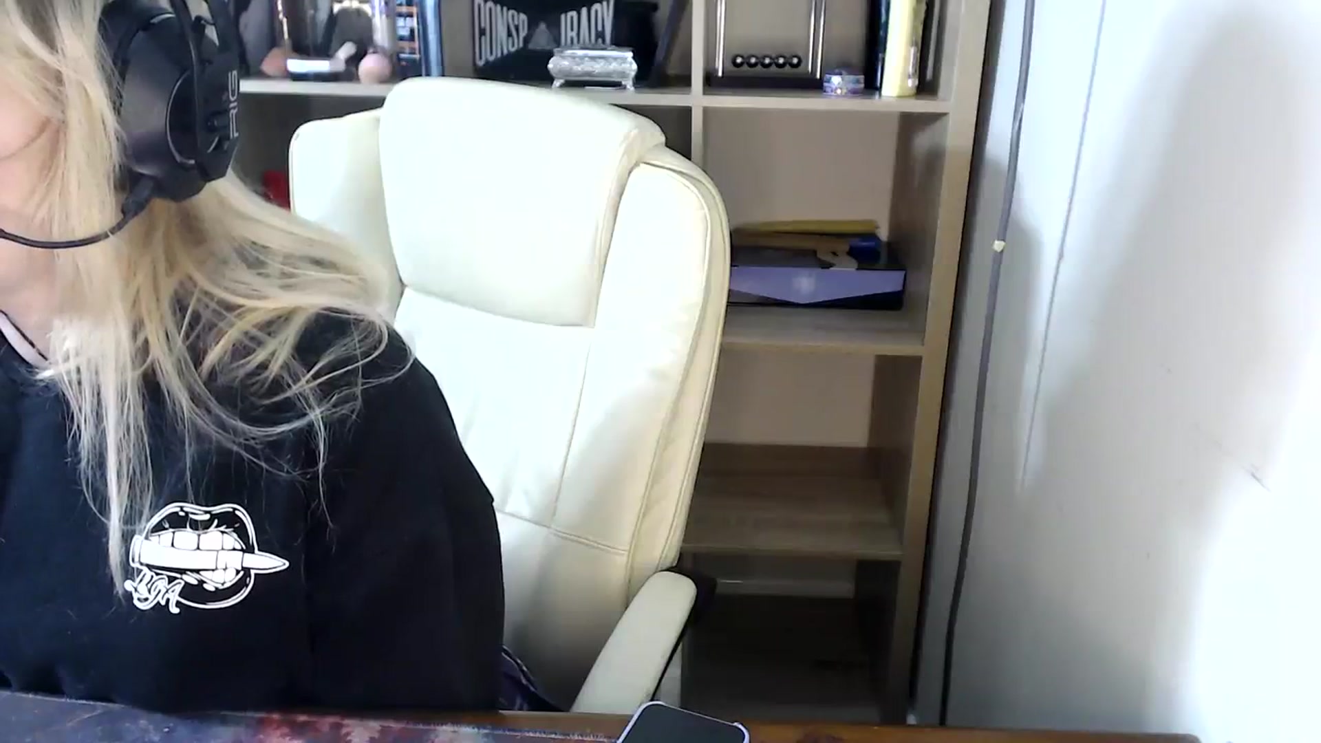 Gallery image thumbnail from Kinksta1's myfreecams stream on, 07/29/2023, 13:13 image 11 of 20