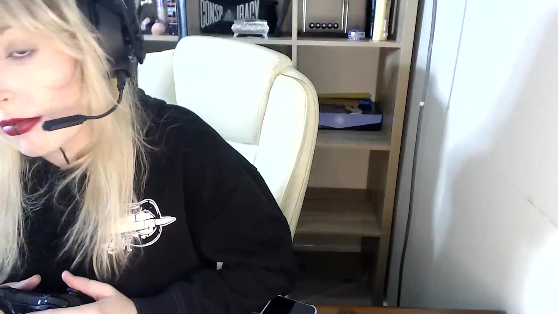 Gallery image thumbnail from Kinksta1's myfreecams stream on, 07/29/2023, 13:13 image 7 of 20