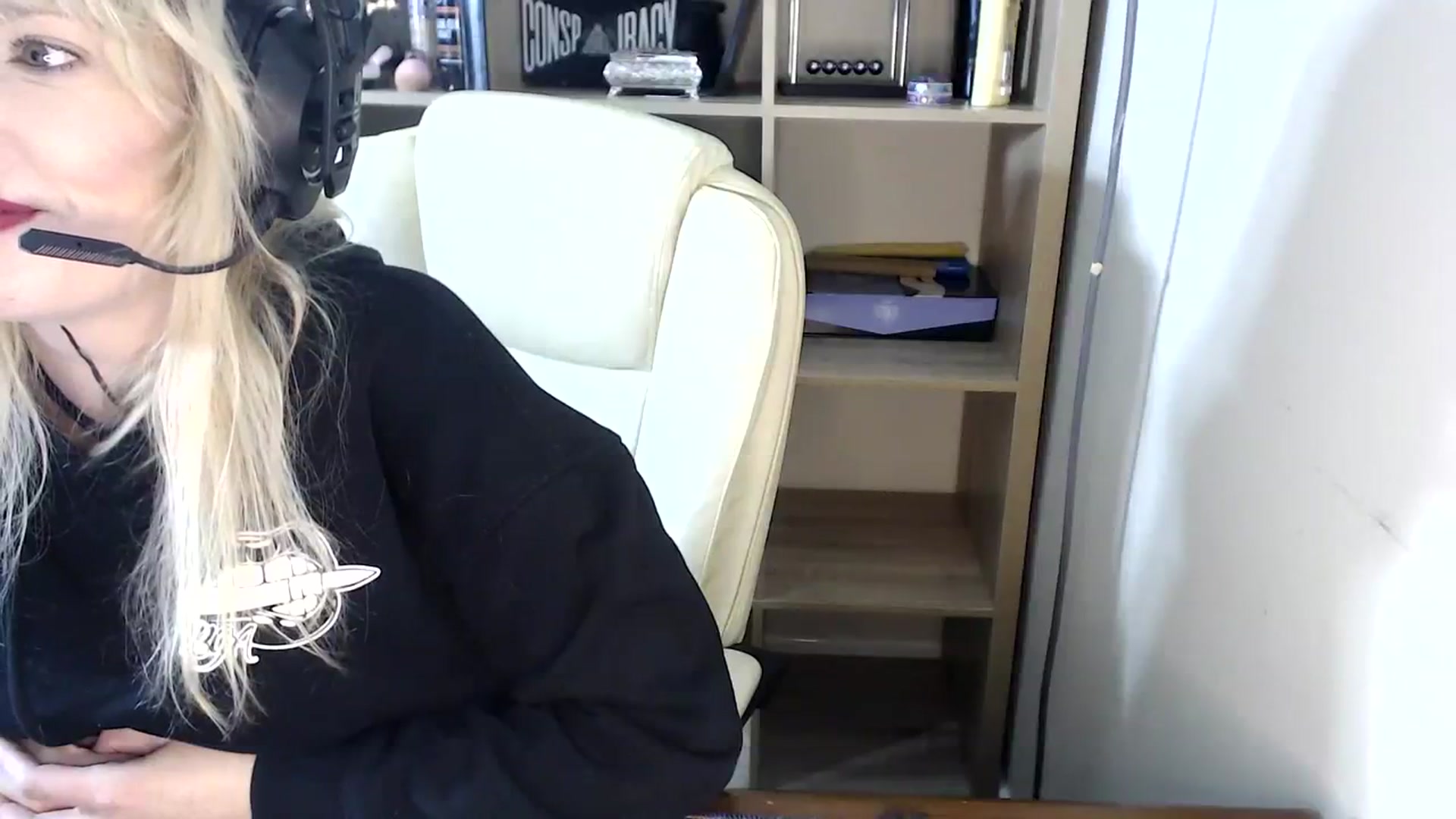 Gallery image thumbnail from Kinksta1's myfreecams stream on, 07/29/2023, 13:13 image 19 of 20