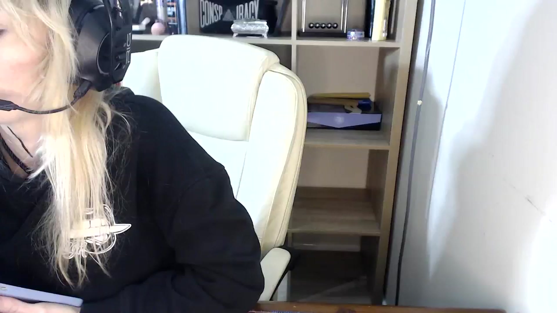Gallery image thumbnail from Kinksta1's myfreecams stream on, 07/29/2023, 13:13 image 17 of 20