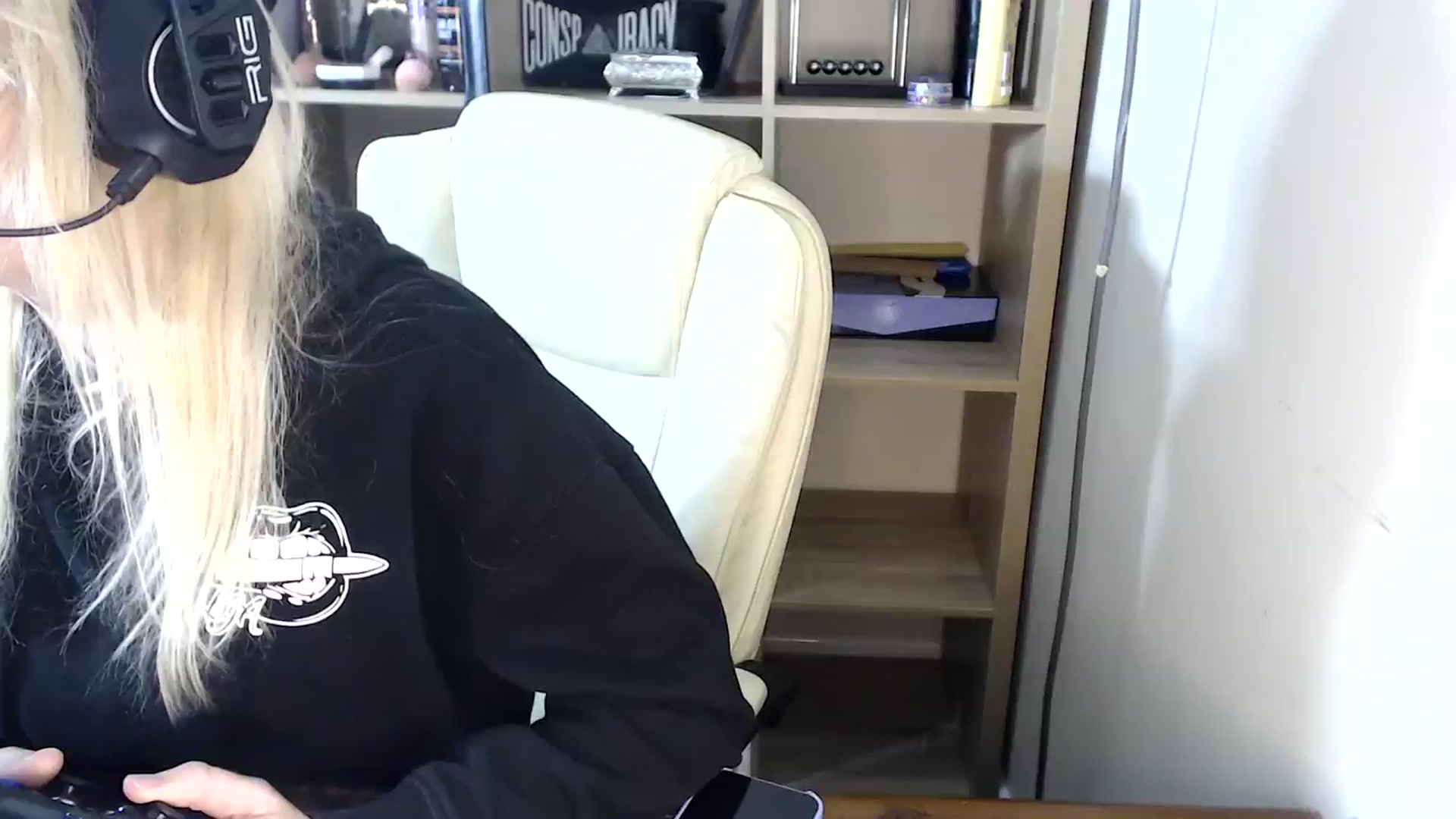 Gallery image thumbnail from Kinksta1's myfreecams stream on, 07/29/2023, 13:13 image 6 of 20