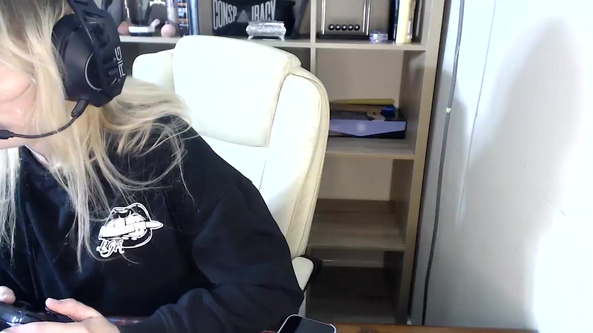 Gallery image thumbnail from Kinksta1's myfreecams stream on, 07/29/2023, 13:13 image 10 of 20