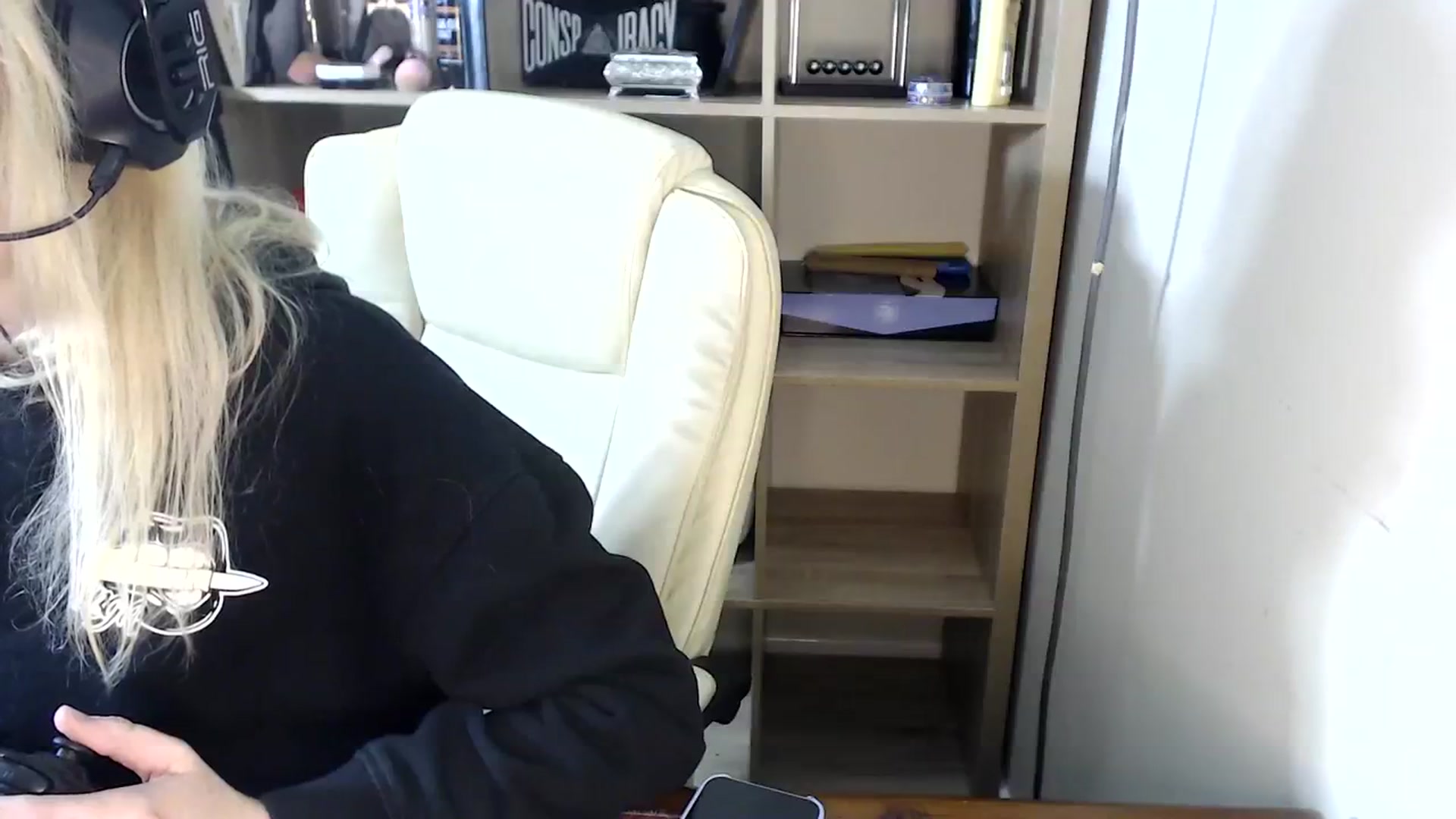 Gallery image thumbnail from Kinksta1's myfreecams stream on, 07/29/2023, 13:13 image 16 of 20