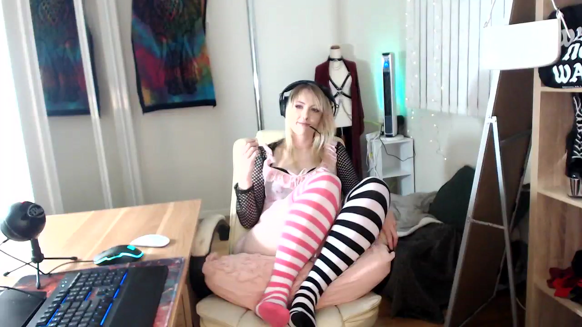 Gallery image thumbnail from Kinksta1's myfreecams stream on, 08/03/2023, 11:58 image 6 of 20