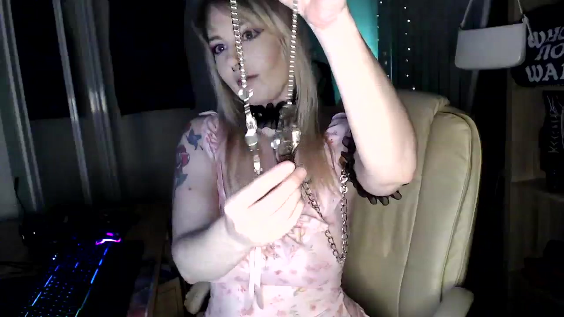 Gallery image thumbnail from Kinksta1's myfreecams stream on, 08/03/2023, 14:41 image 13 of 20