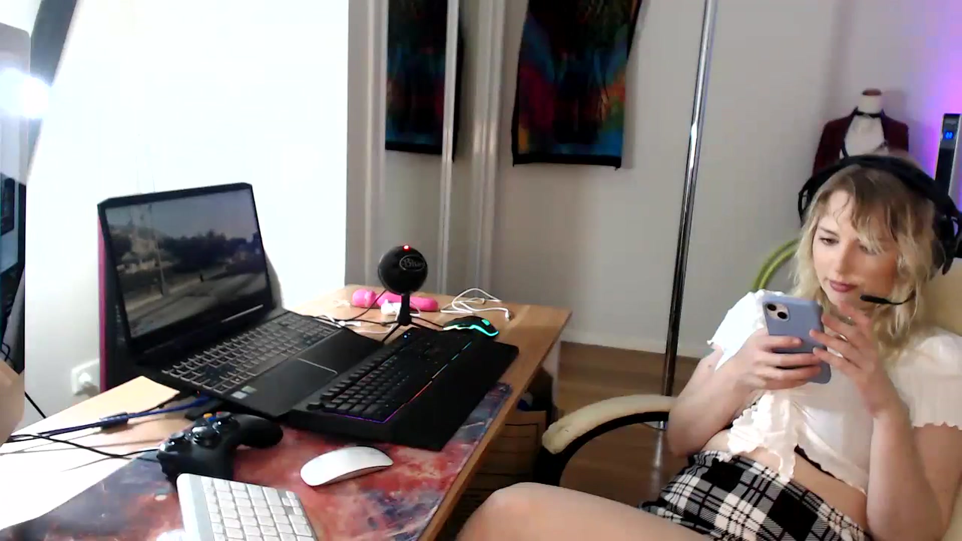 Gallery image thumbnail from Kinksta1's myfreecams stream on, 08/04/2023, 13:52 image 15 of 20