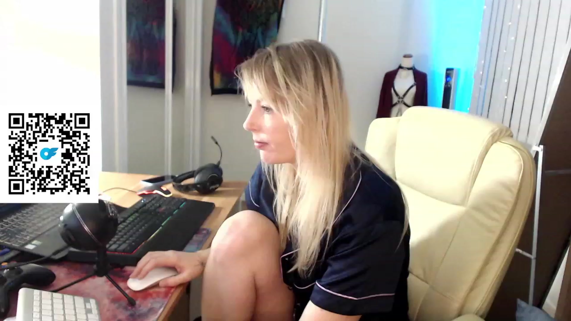 Gallery image thumbnail from Kinksta1's myfreecams stream on, 08/05/2023, 15:38 image 10 of 20