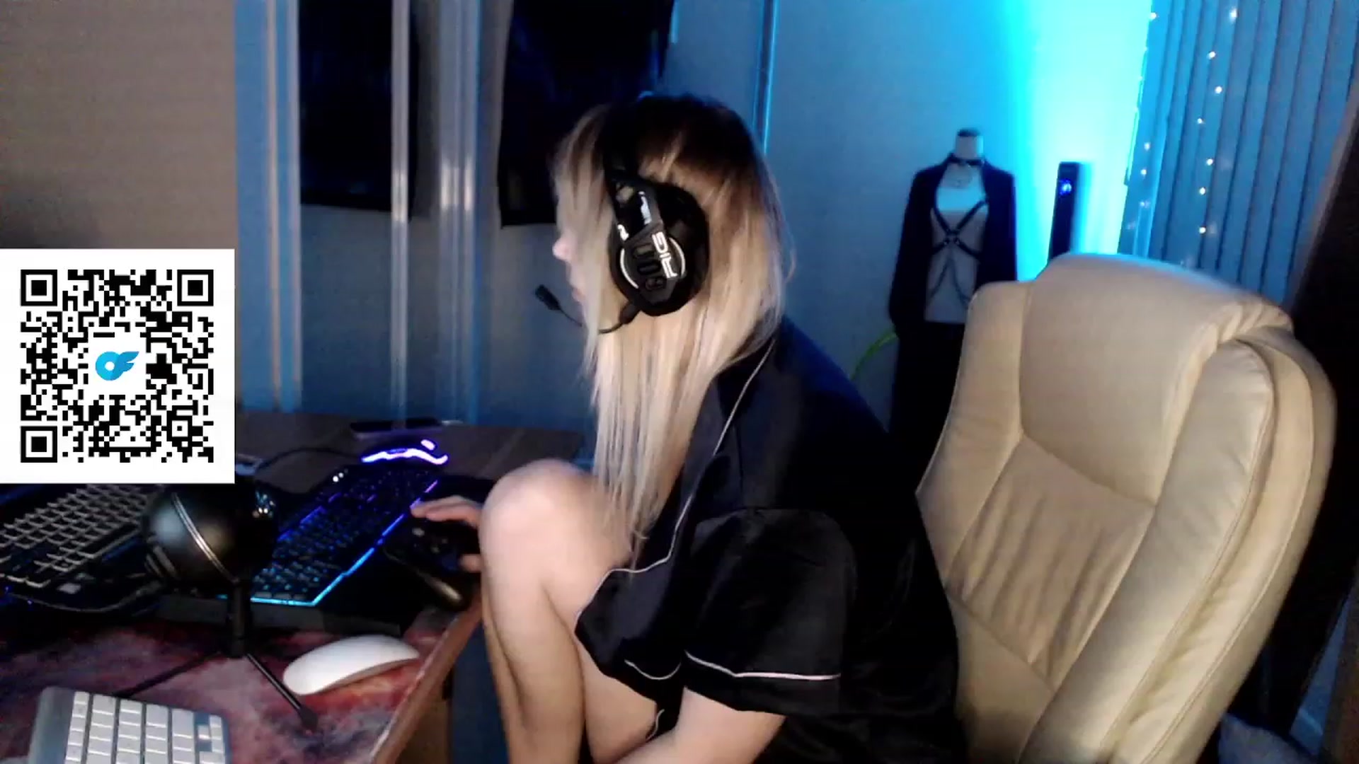 Gallery image thumbnail from Kinksta1's myfreecams stream on, 08/05/2023, 15:38 image 18 of 20