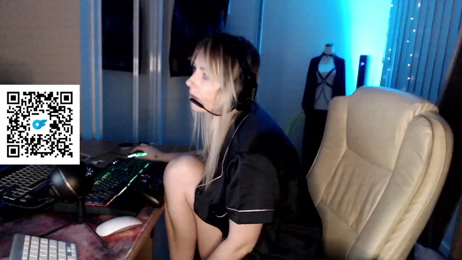 Gallery image thumbnail from Kinksta1's myfreecams stream on, 08/05/2023, 15:38 image 19 of 20