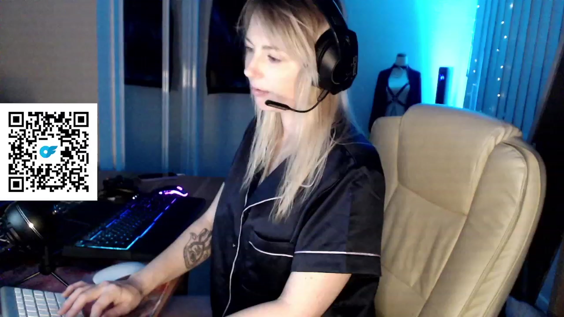 Gallery image thumbnail from Kinksta1's myfreecams stream on, 08/05/2023, 16:15 image 2 of 20