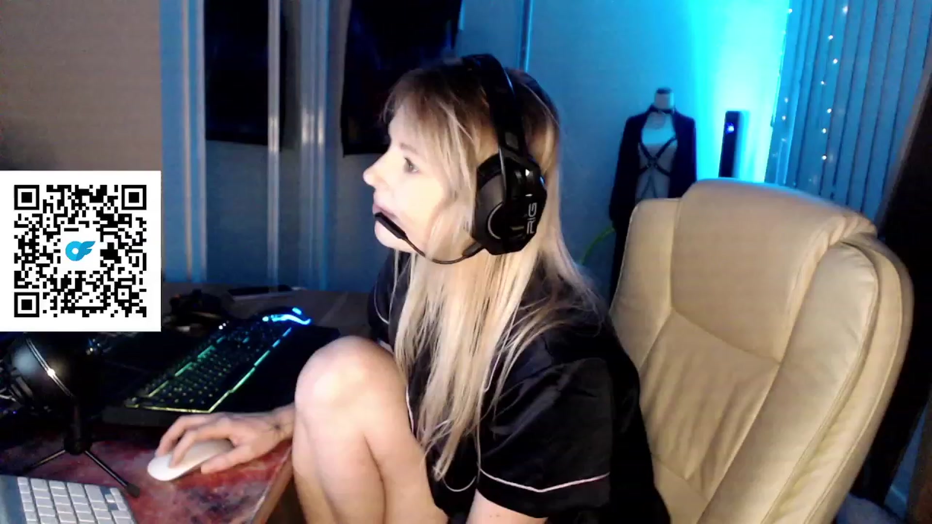 Gallery image thumbnail from Kinksta1's myfreecams stream on, 08/05/2023, 16:15 image 18 of 20