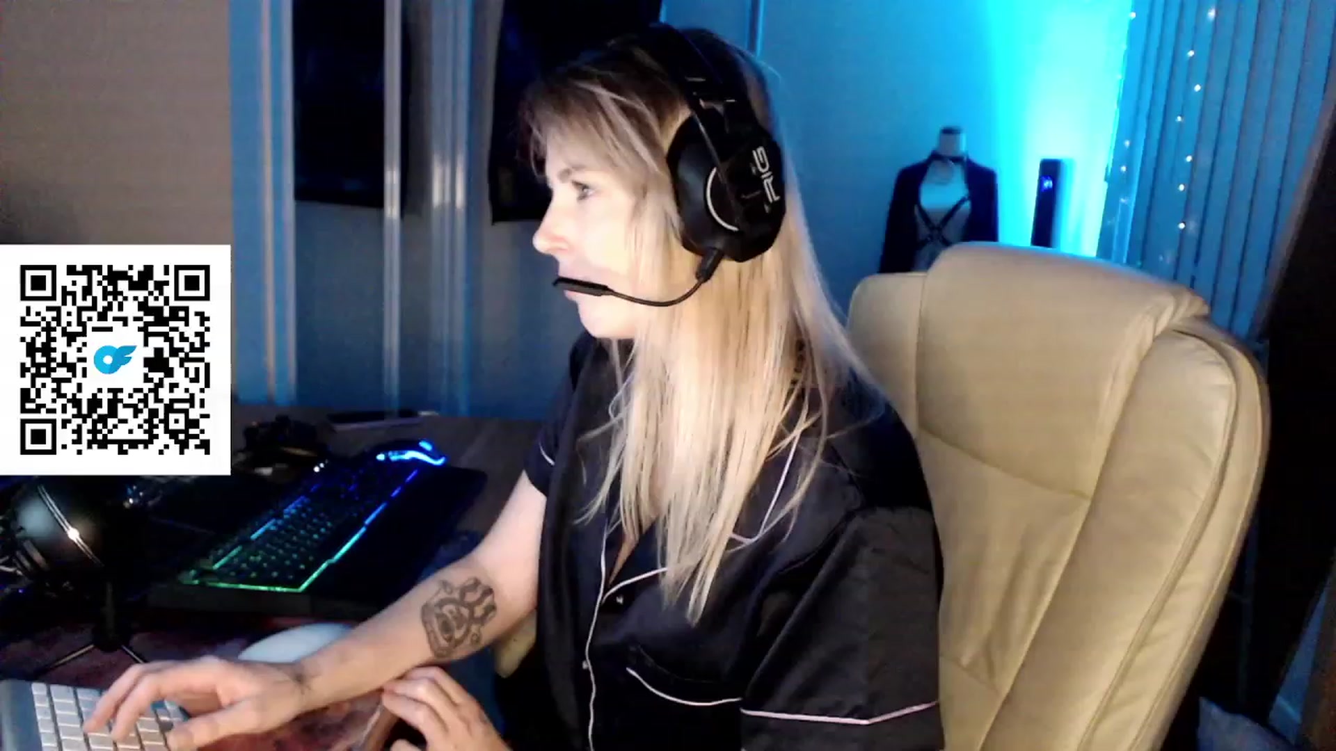 Gallery image thumbnail from Kinksta1's myfreecams stream on, 08/05/2023, 16:15 image 8 of 20
