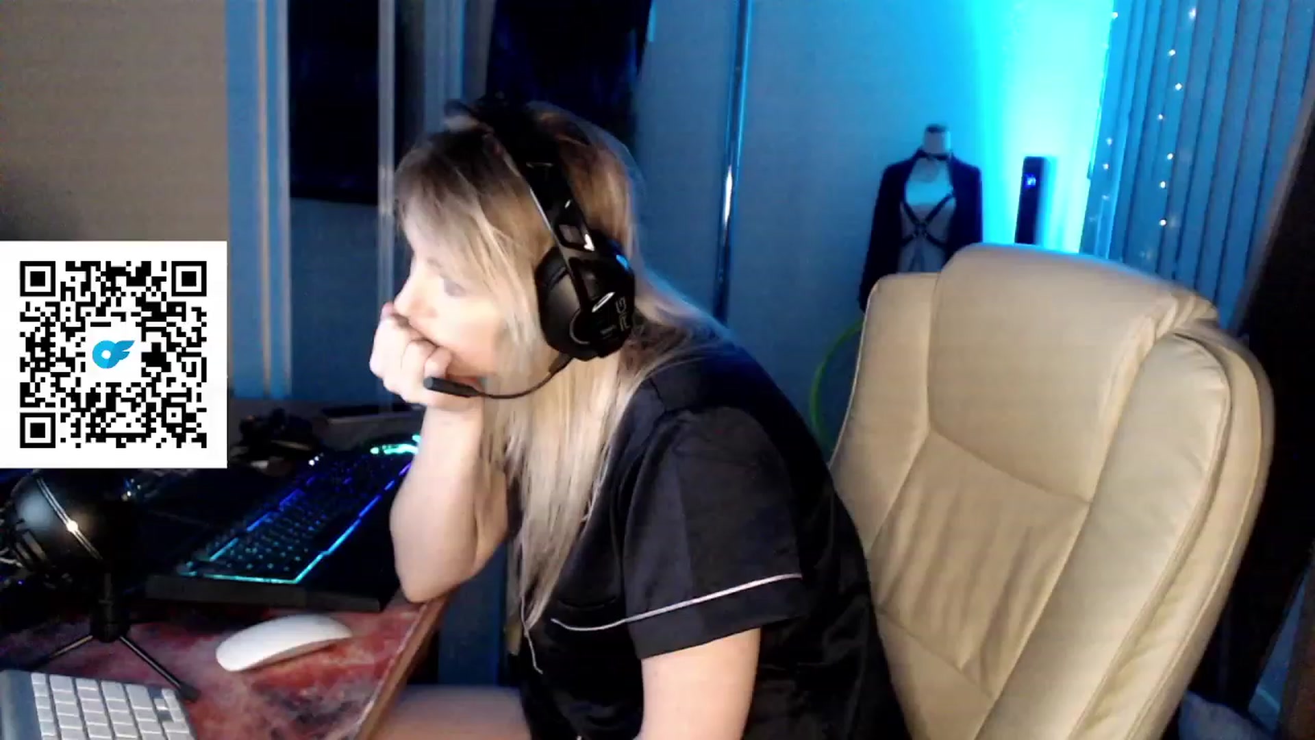 Gallery image thumbnail from Kinksta1's myfreecams stream on, 08/05/2023, 16:15 image 4 of 20
