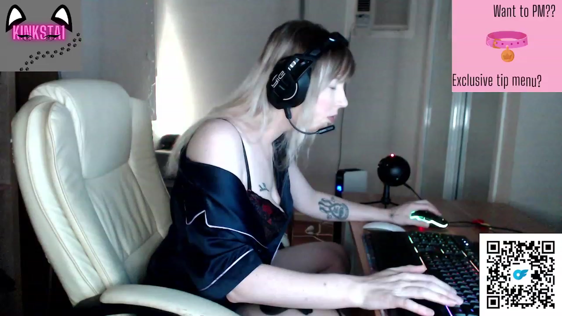 Gallery image thumbnail from Kinksta1's myfreecams stream on, 08/19/2023, 13:45 image 10 of 20