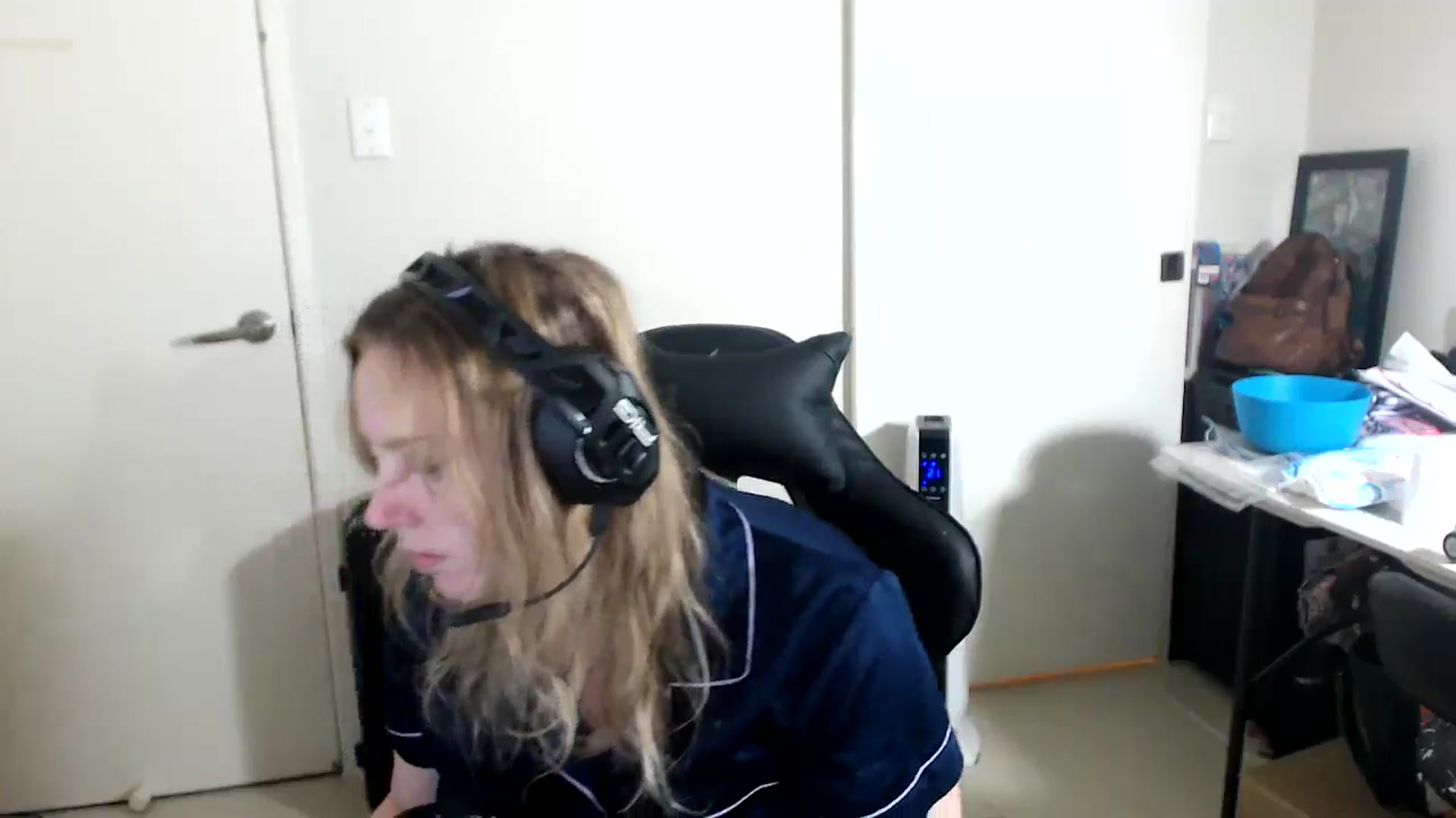Gallery image thumbnail from Kinksta1's myfreecams stream on, 06/17/2025, 14:20 image 8 of 20