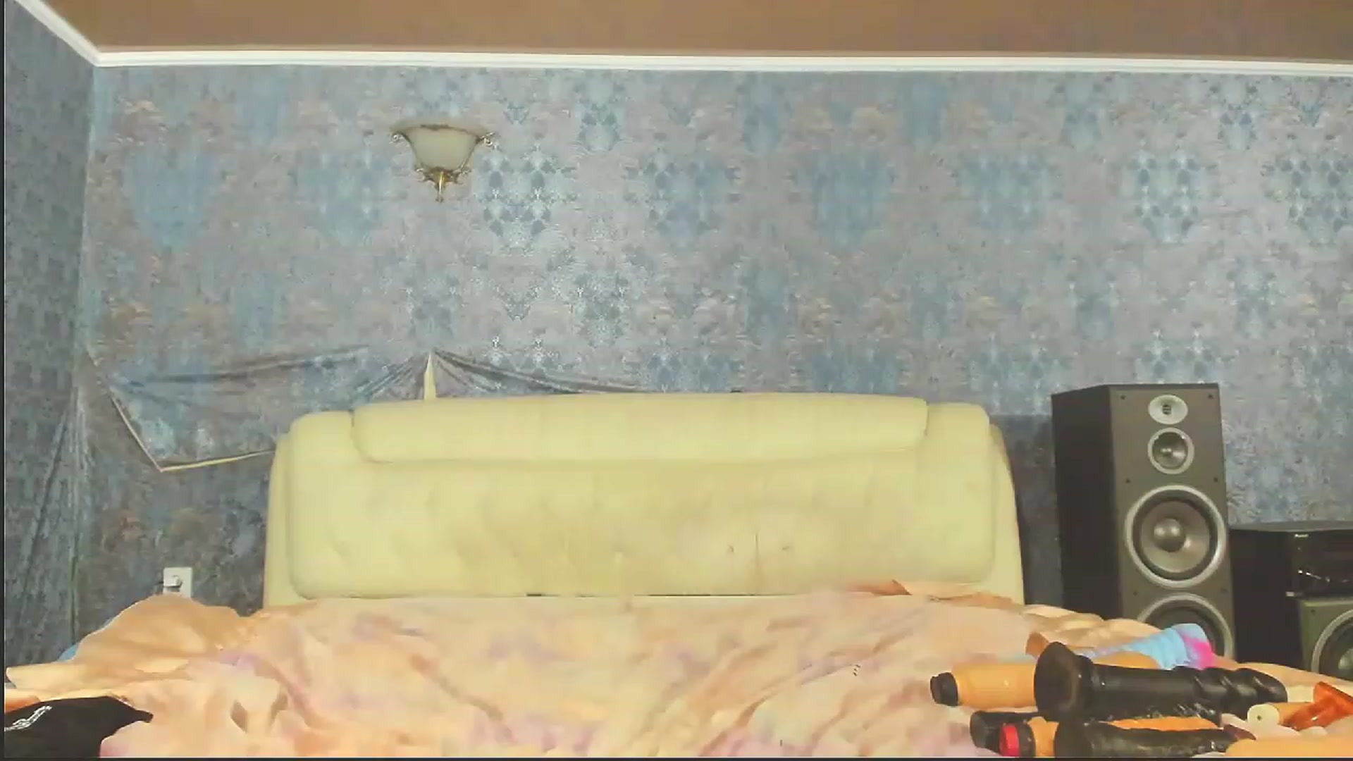 Gallery image thumbnail from KinkyKitte's myfreecams stream on, 12/07/2022, 18:13 image 16 of 20