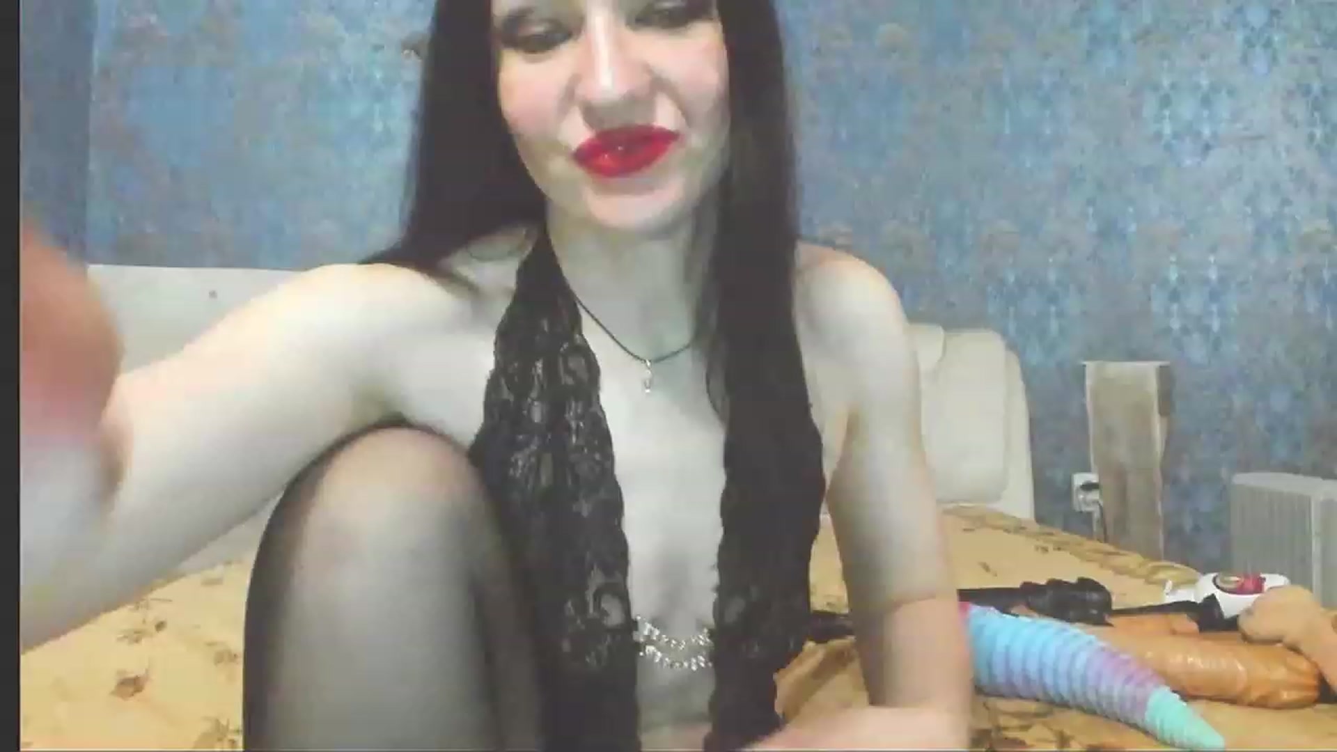 Gallery image thumbnail from KinkyKitte's myfreecams stream on, 06/03/2023, 17:24 image 12 of 20