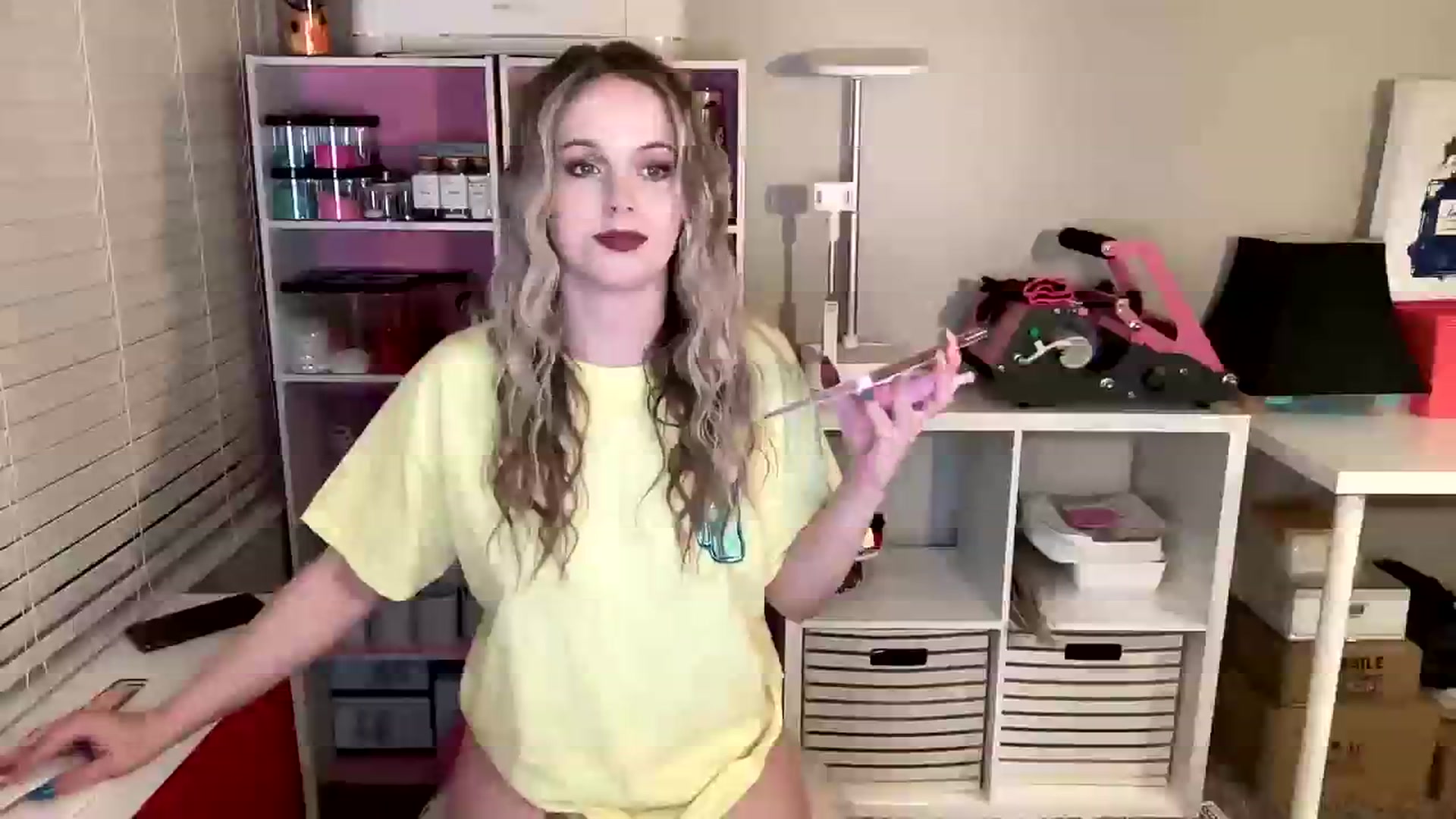 Gallery image thumbnail from KinkyKittie69's myfreecams stream on, 06/13/2023, 06:51 image 13 of 20