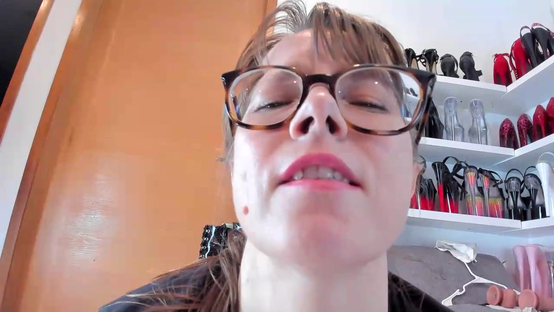 Gallery image thumbnail from KinkyMarisol's myfreecams stream on, 05/31/2026, 07:10 image 4 of 20