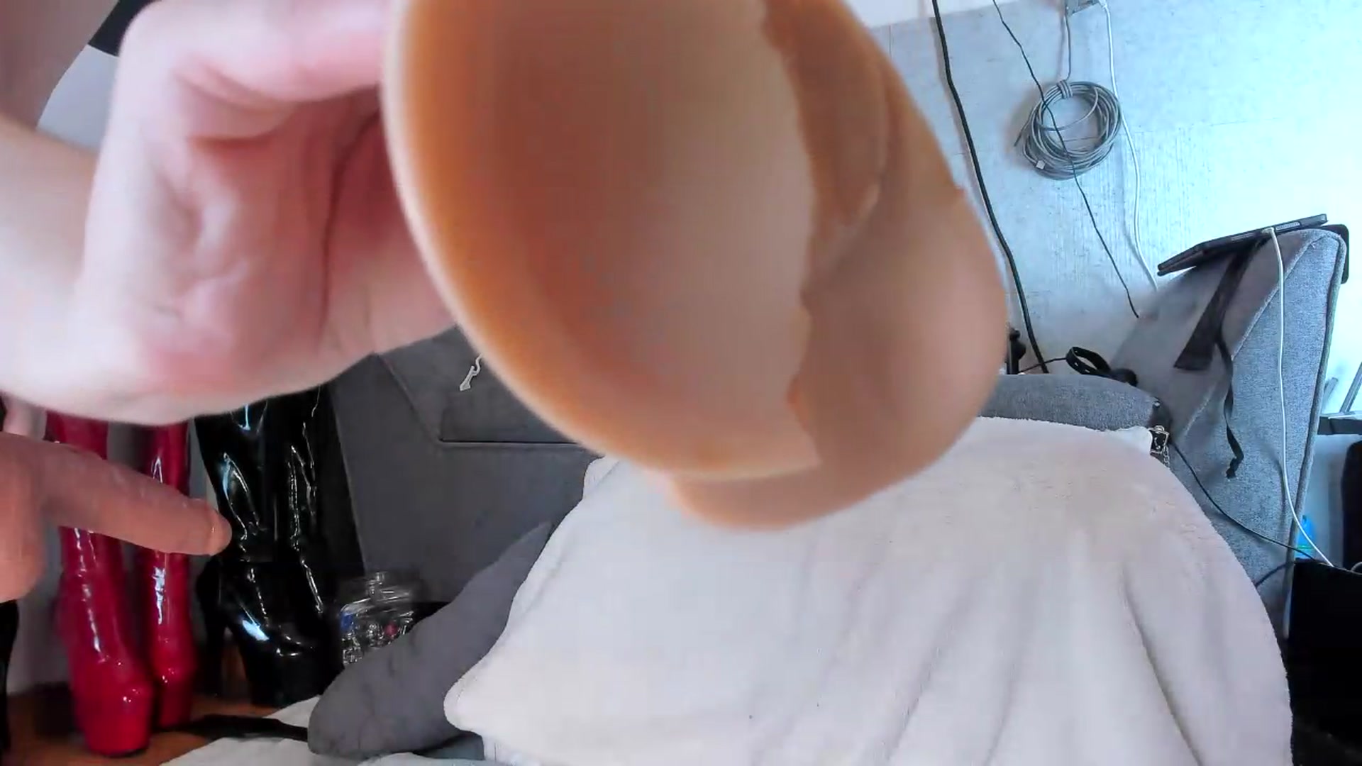 Gallery image thumbnail from KinkyMarisol's myfreecams stream on, 06/04/2026, 06:39 image 3 of 20