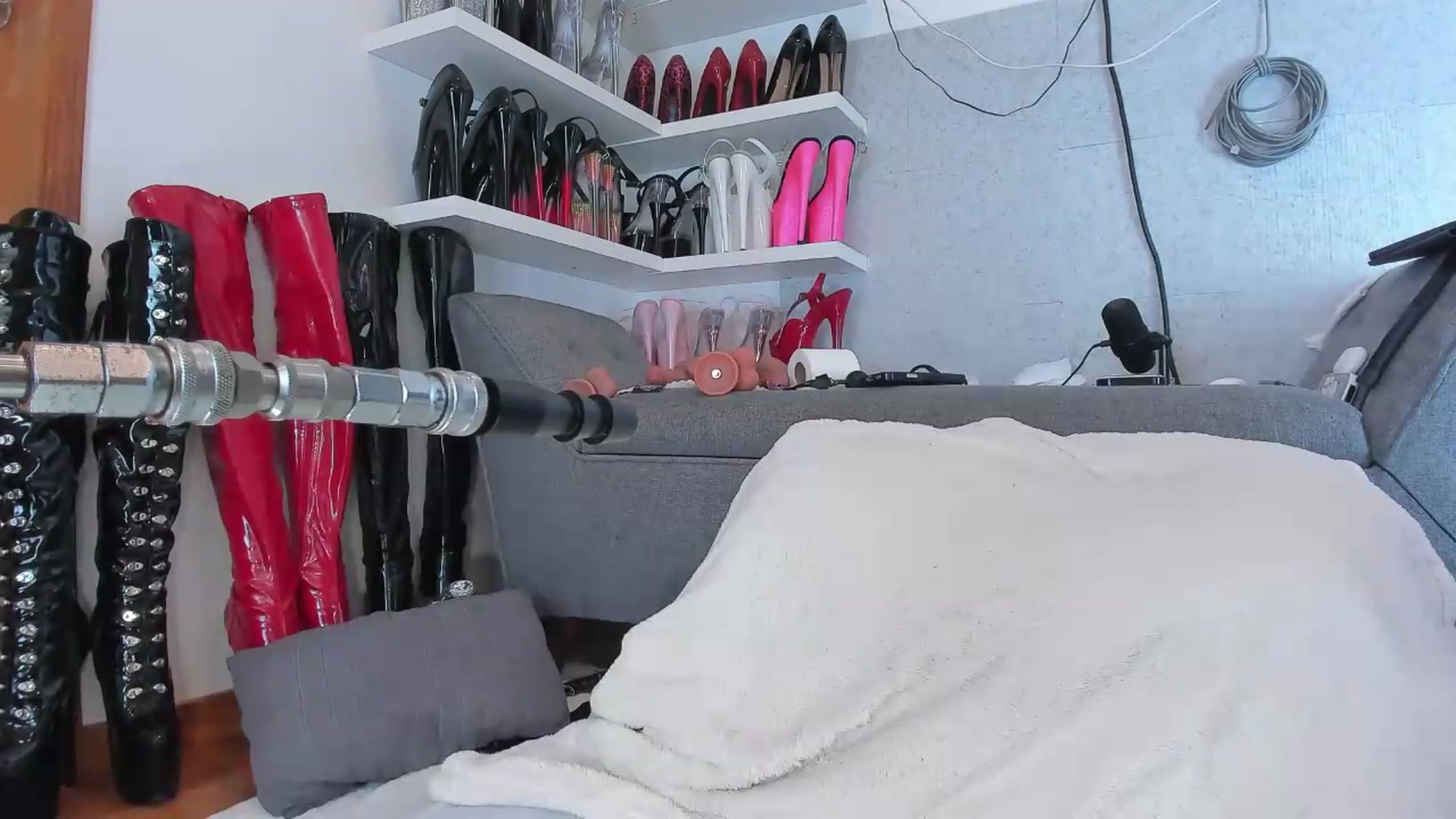 Gallery image thumbnail from KinkyMarisol's myfreecams stream on, 06/26/2026, 21:01 image 11 of 20