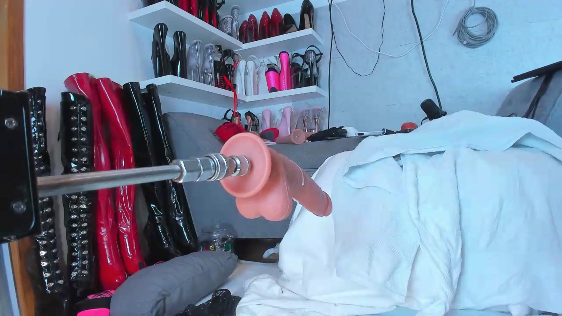 Gallery image thumbnail from KinkyMarisol's myfreecams stream on, 08/12/2026, 02:09 image 7 of 20