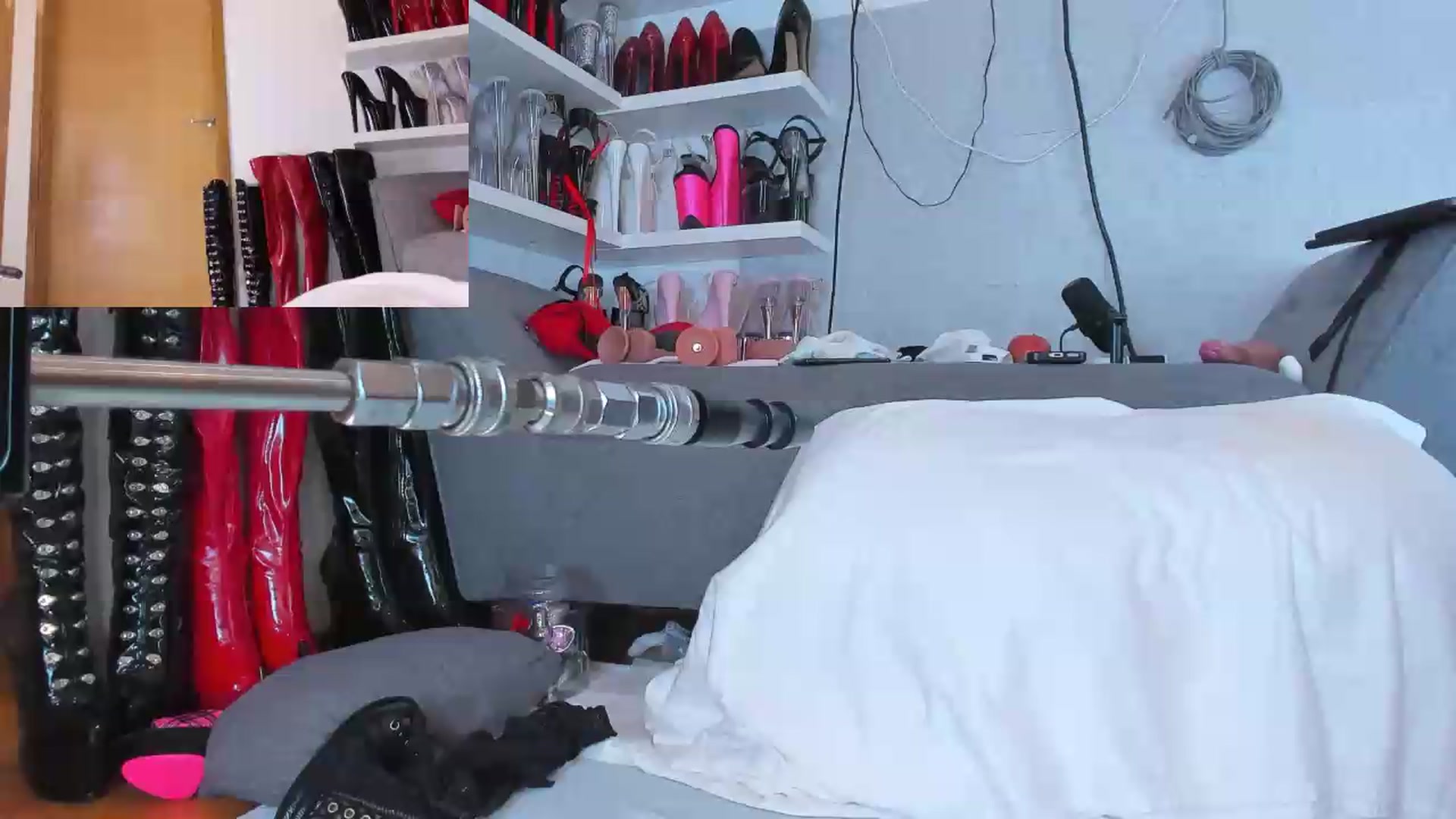 Gallery image thumbnail from KinkyMarisol's myfreecams stream on, 08/12/2026, 19:47 image 1 of 20