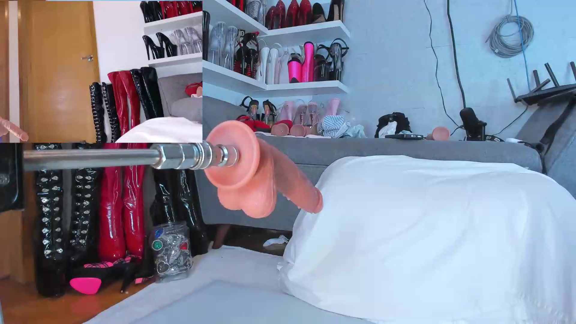 Gallery image thumbnail from KinkyMarisol's myfreecams stream on, 08/16/2026, 07:15 image 20 of 20