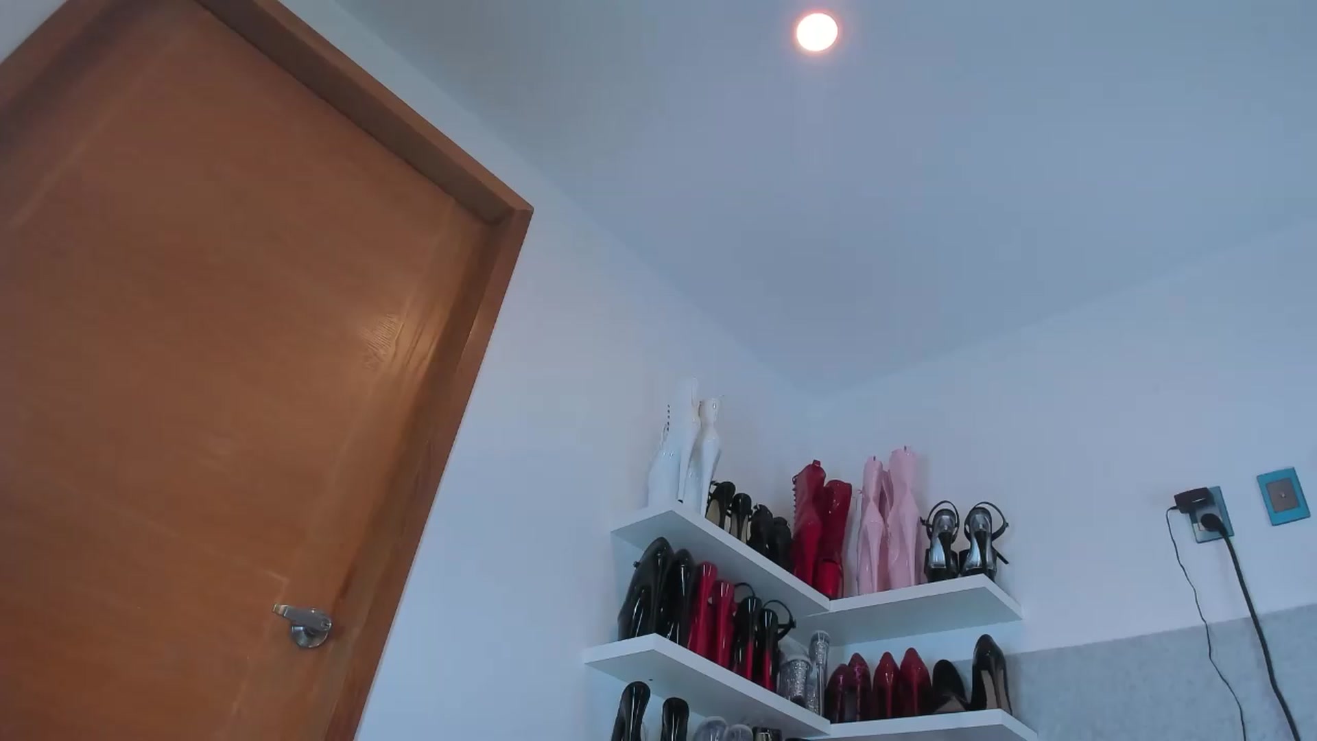 Gallery image thumbnail from KinkyMarisol's myfreecams stream on, 08/23/2026, 16:54 image 15 of 20