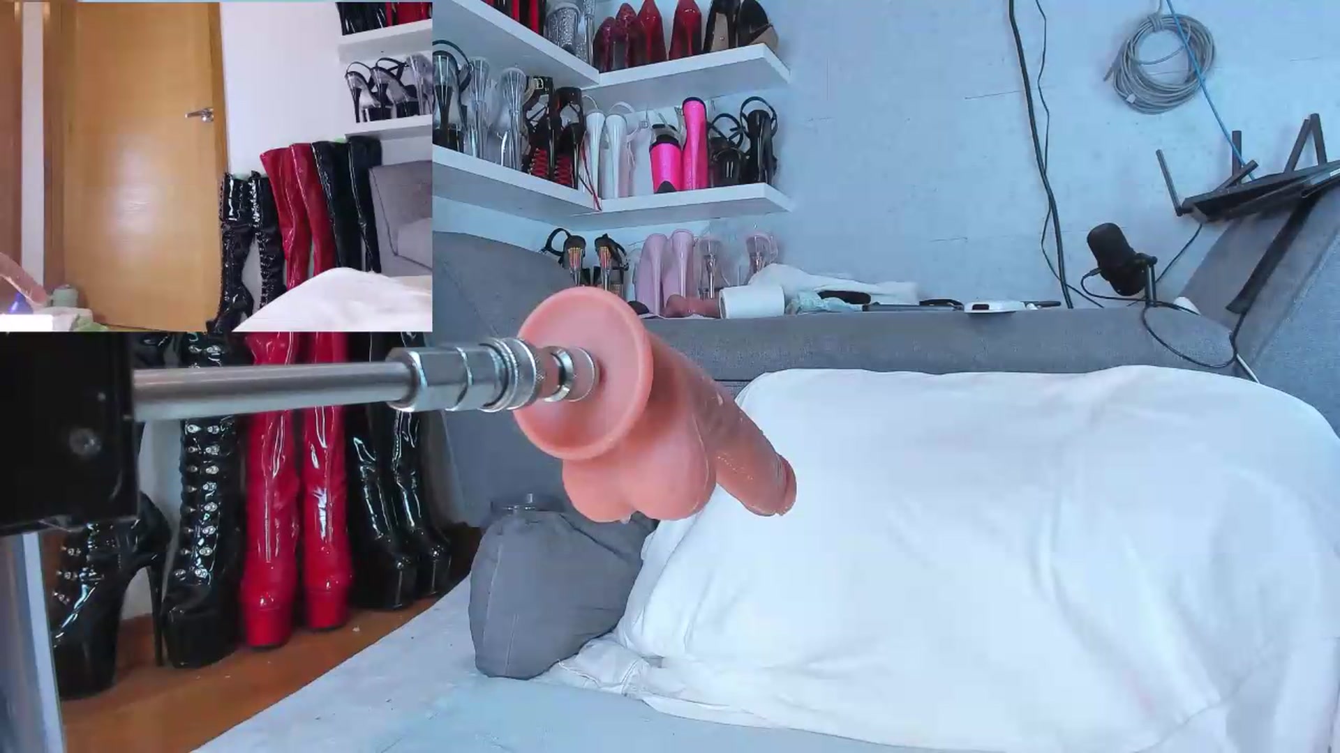 Gallery image thumbnail from KinkyMarisol's myfreecams stream on, 09/07/2026, 05:59 image 17 of 20
