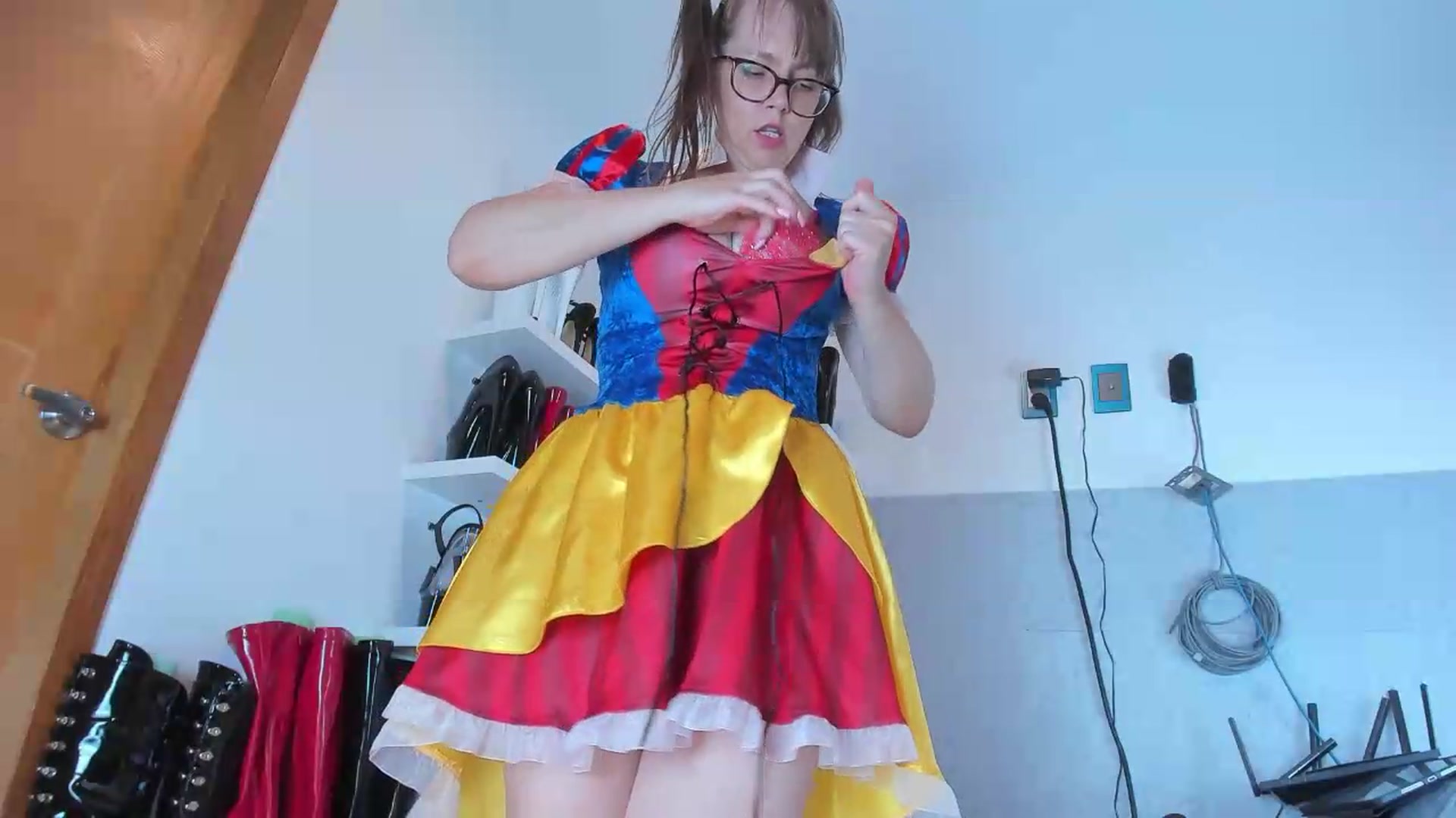 Gallery image thumbnail from KinkyMarisol's myfreecams stream on, 09/07/2026, 07:58 image 6 of 20