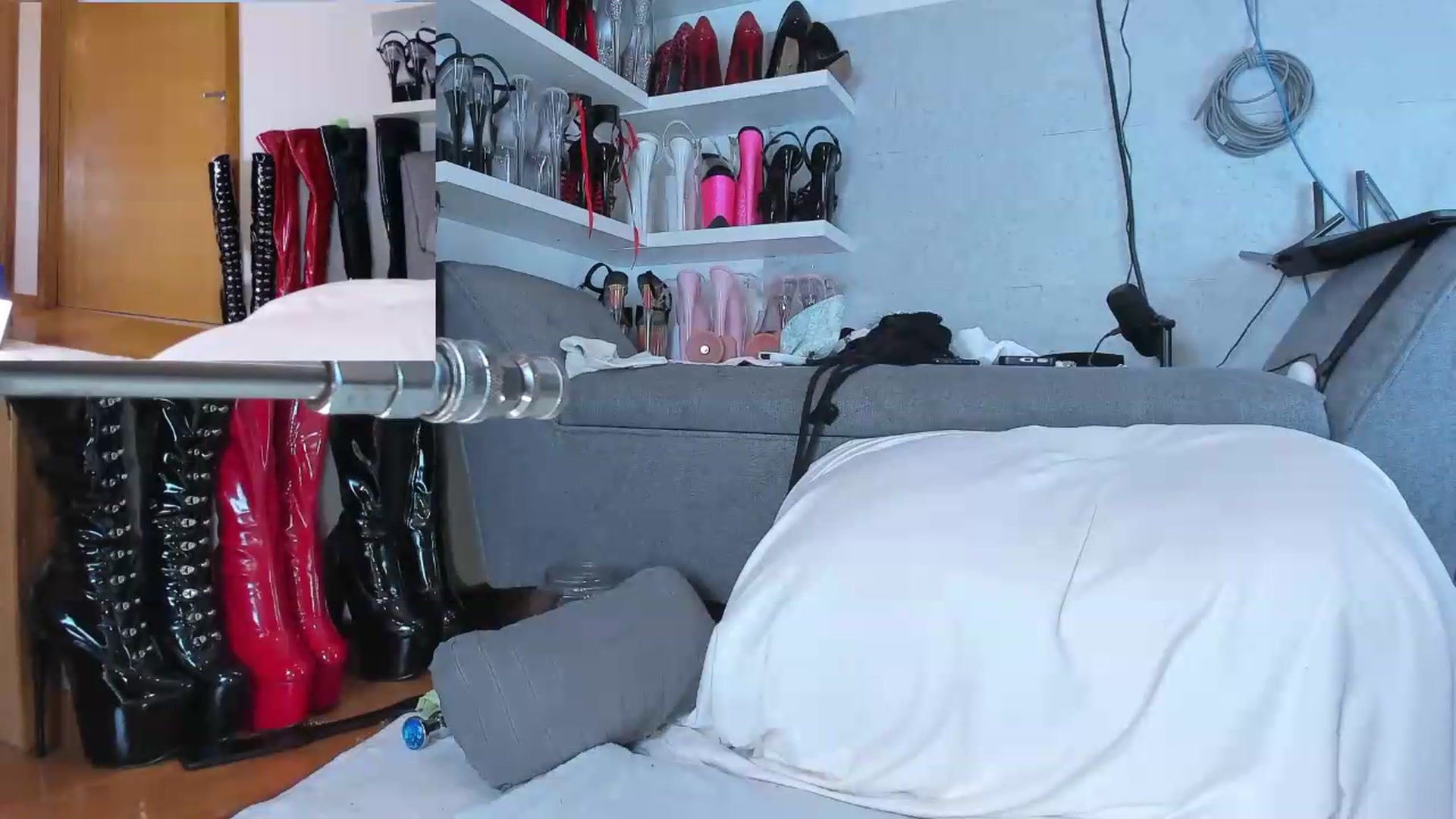 Gallery image thumbnail from KinkyMarisol's myfreecams stream on, 09/27/2026, 02:03 image 13 of 20