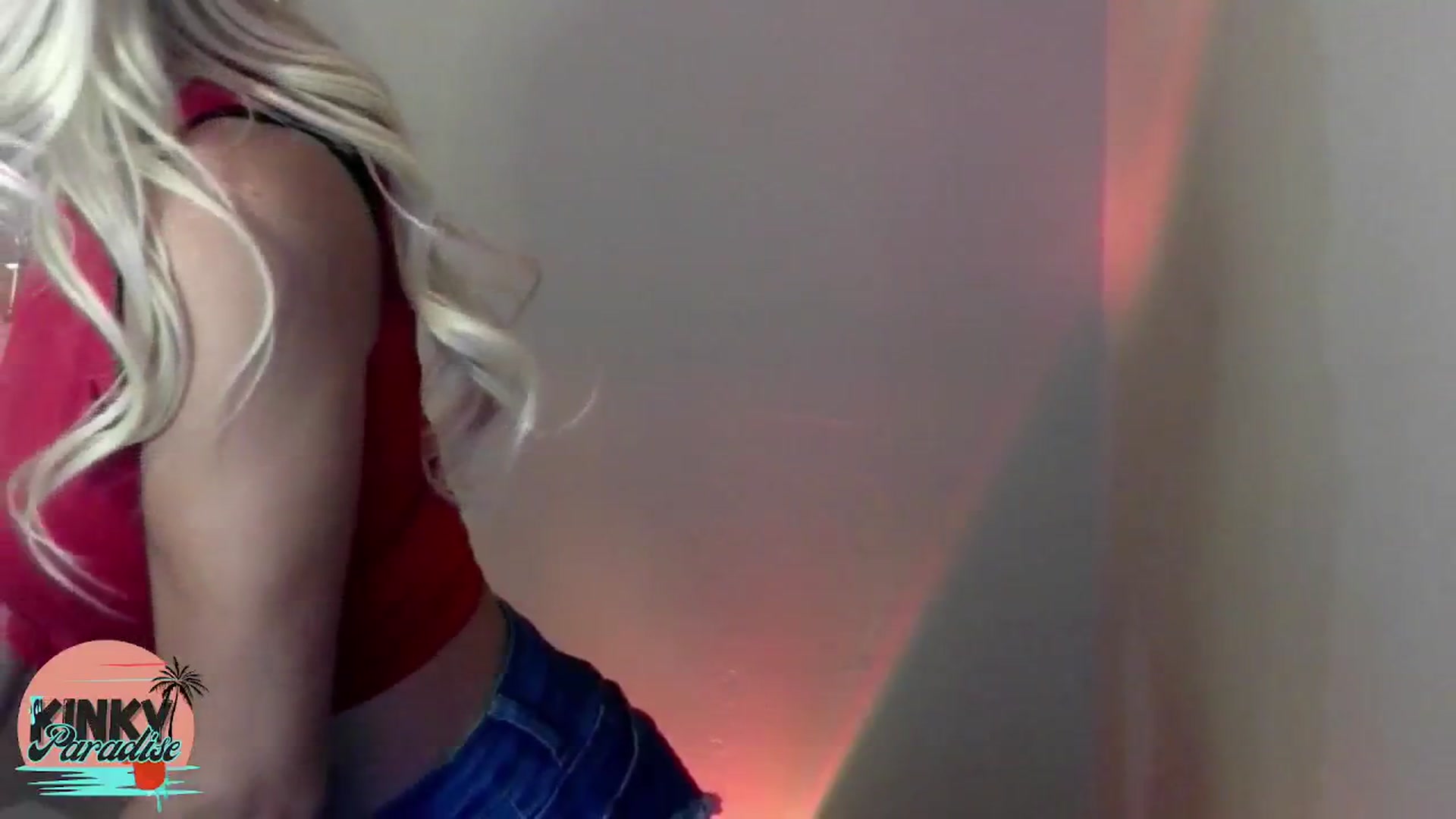 Gallery image thumbnail from KinkyParadise's myfreecams stream on, 10/19/2024, 14:47 image 17 of 20