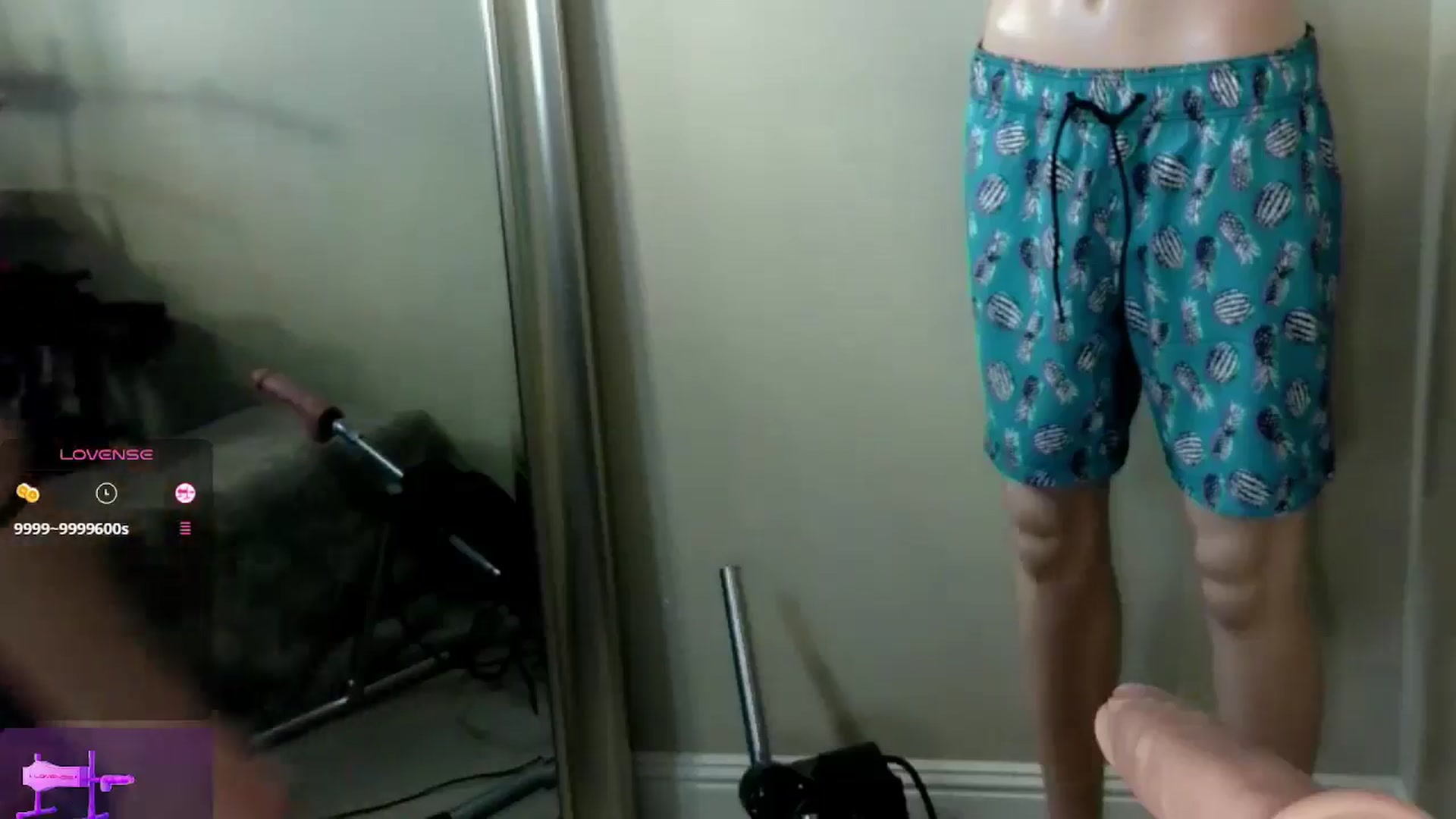 Gallery image thumbnail from KinkyParadise's myfreecams stream on, 11/03/2024, 03:25 image 16 of 20