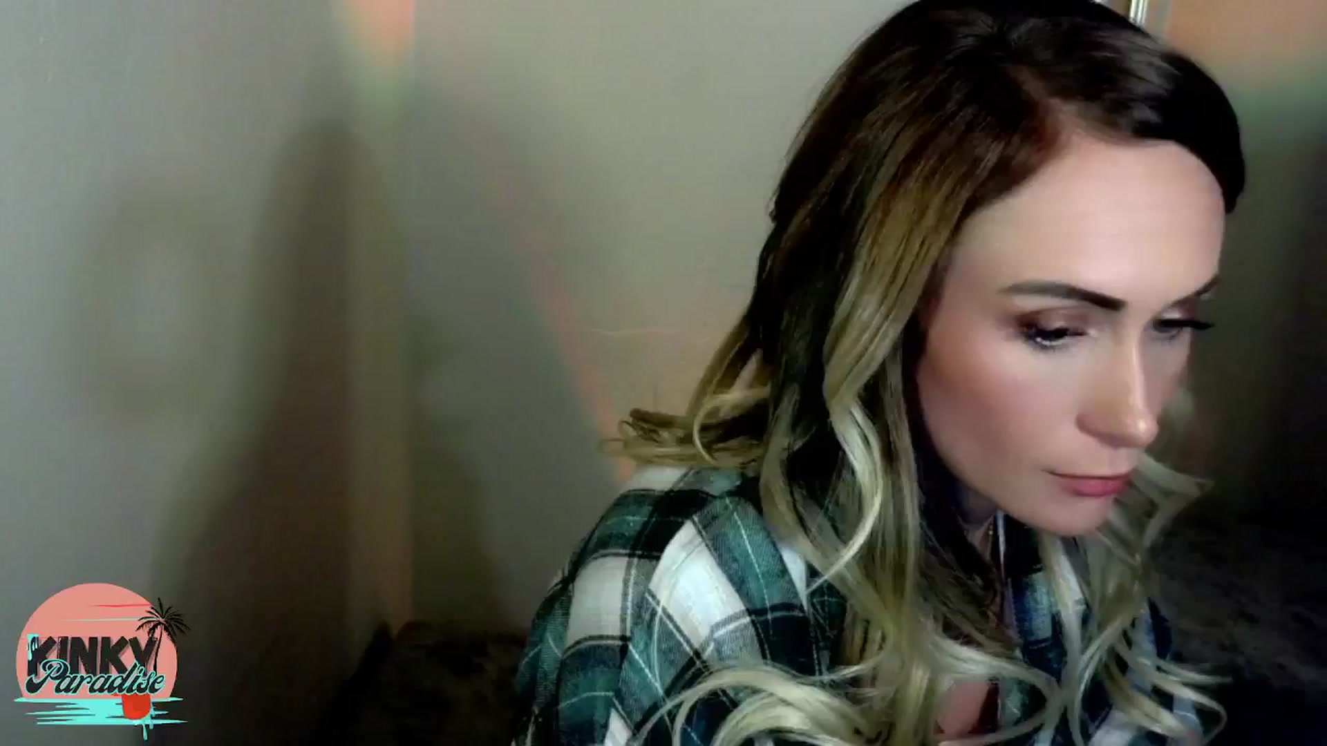 Gallery image thumbnail from KinkyParadise's myfreecams stream on, 11/30/2024, 14:50 image 3 of 20