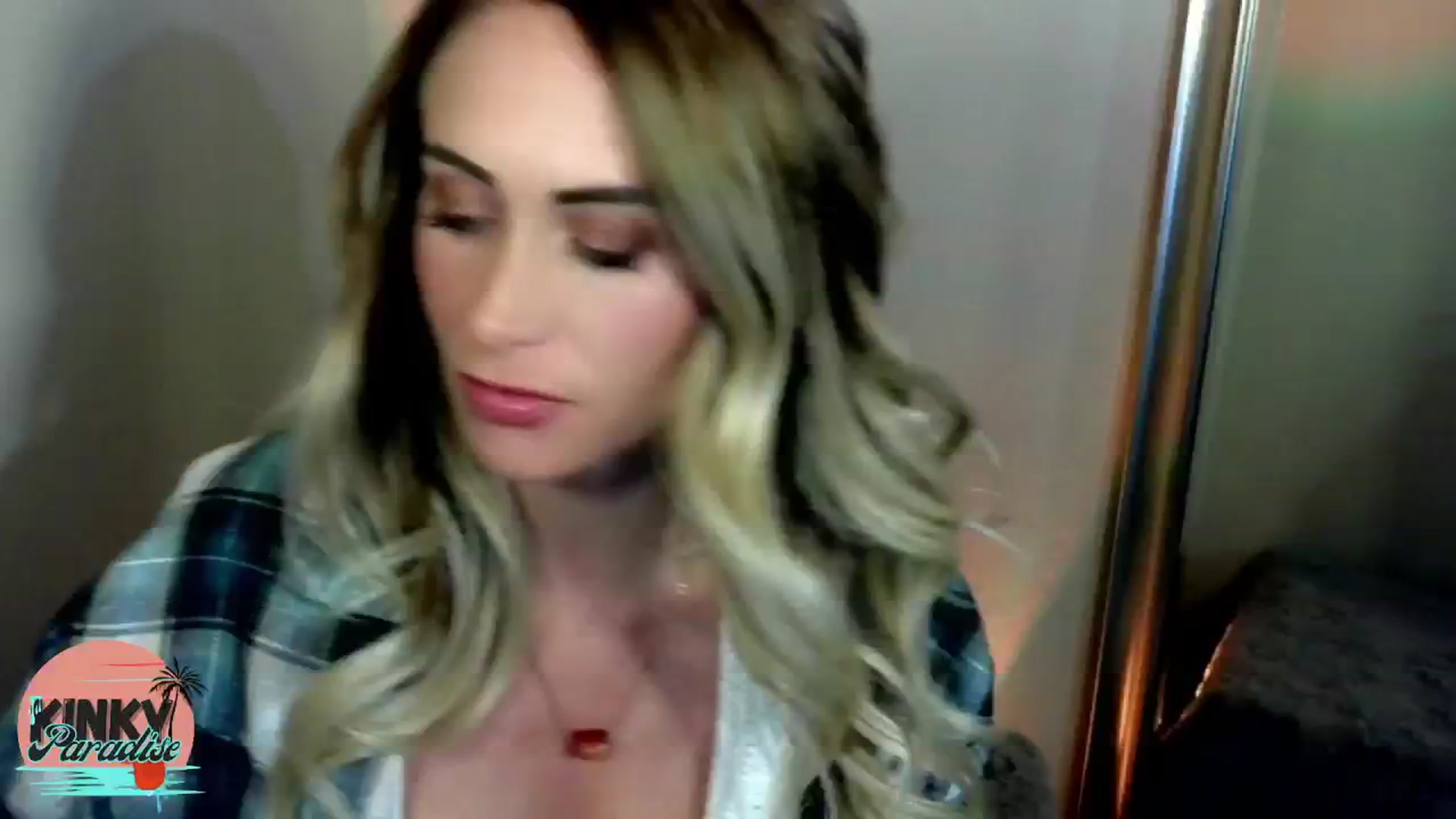 Gallery image thumbnail from KinkyParadise's myfreecams stream on, 11/30/2024, 15:15 image 7 of 20