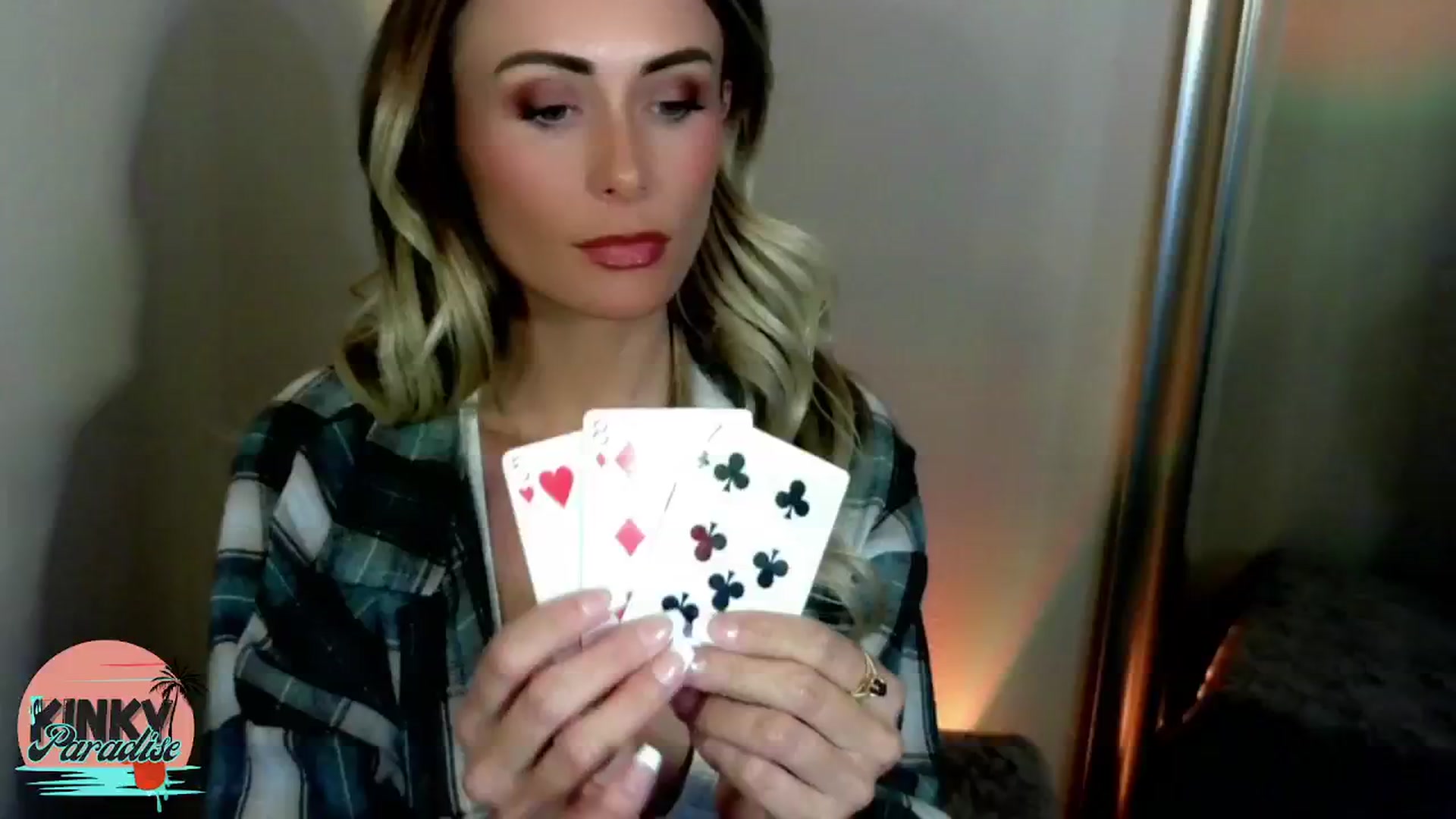 Gallery image thumbnail from KinkyParadise's myfreecams stream on, 11/30/2024, 15:39 image 6 of 20