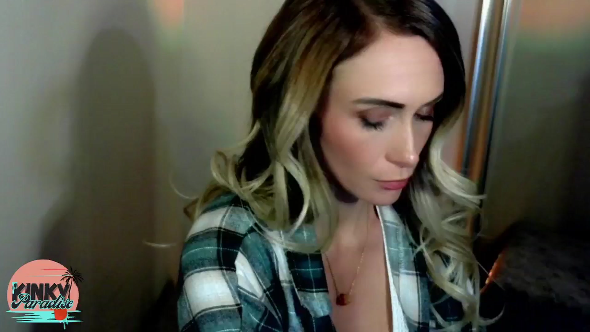 Gallery image thumbnail from KinkyParadise's myfreecams stream on, 11/30/2024, 15:39 image 13 of 20