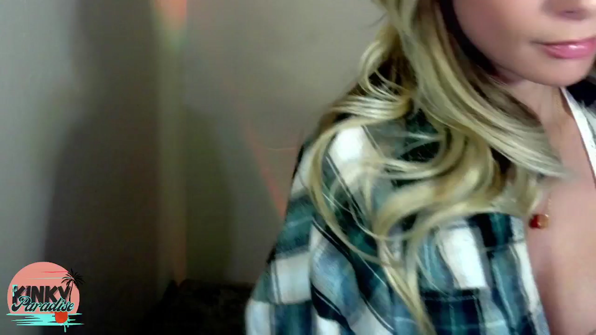 Gallery image thumbnail from KinkyParadise's myfreecams stream on, 11/30/2024, 17:49 image 16 of 20