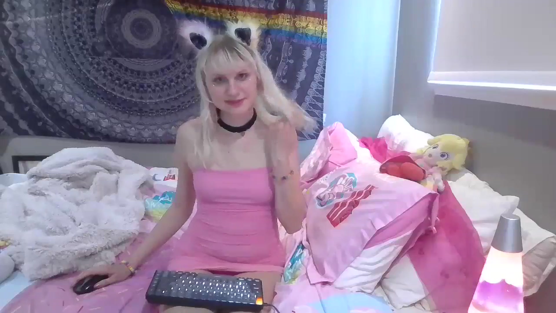 Gallery image thumbnail from KinkyPinkii's myfreecams stream on, 06/12/2023, 01:25 image 14 of 20