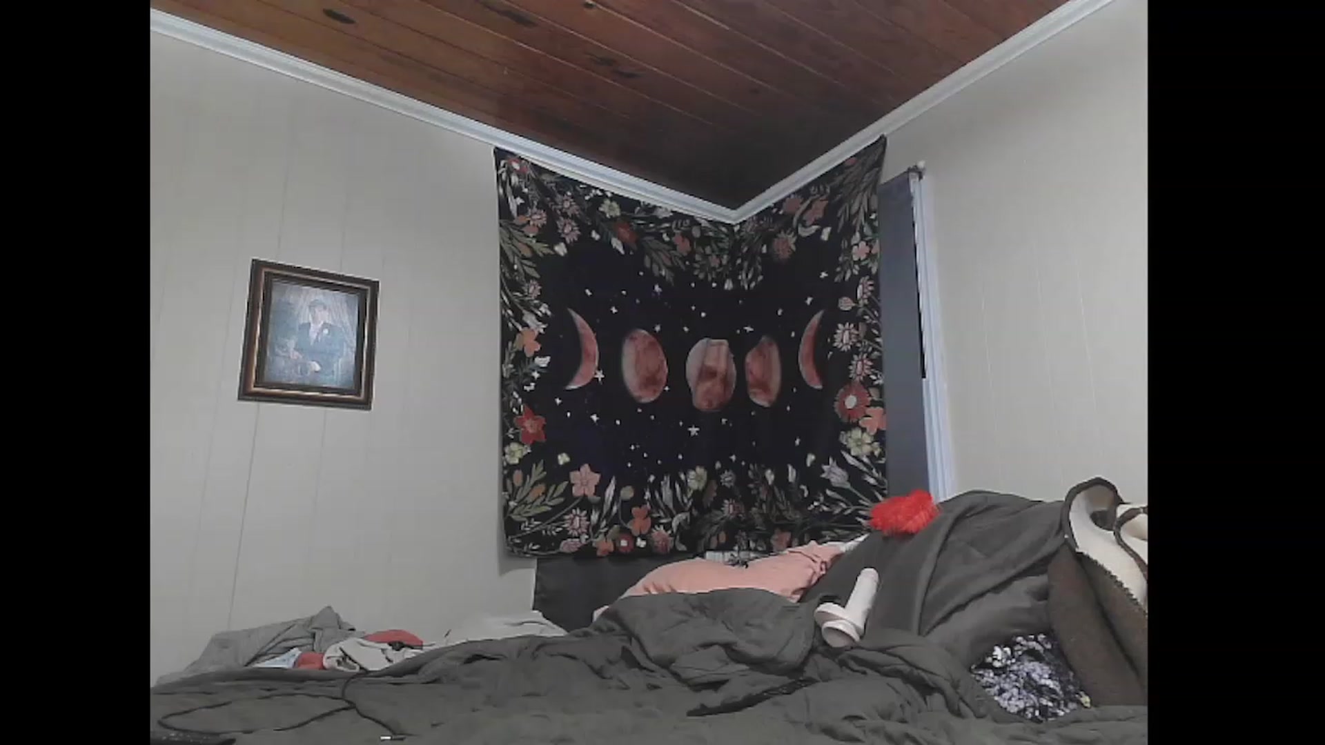 Gallery image thumbnail from KinkySapphire's myfreecams stream on, 11/22/2022, 01:50 image 6 of 20
