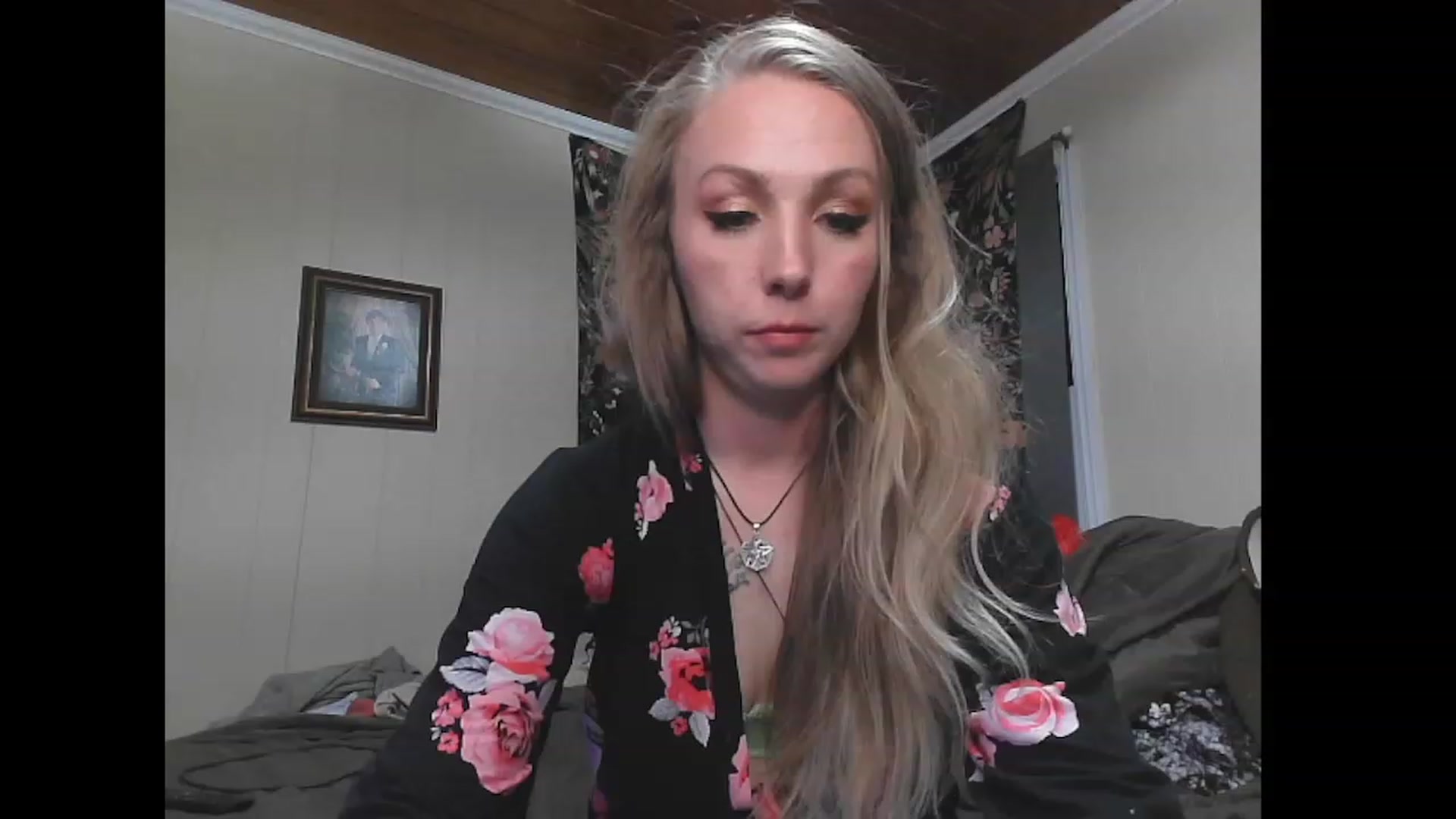 Gallery image thumbnail from KinkySapphire's myfreecams stream on, 11/22/2022, 01:50 image 7 of 20
