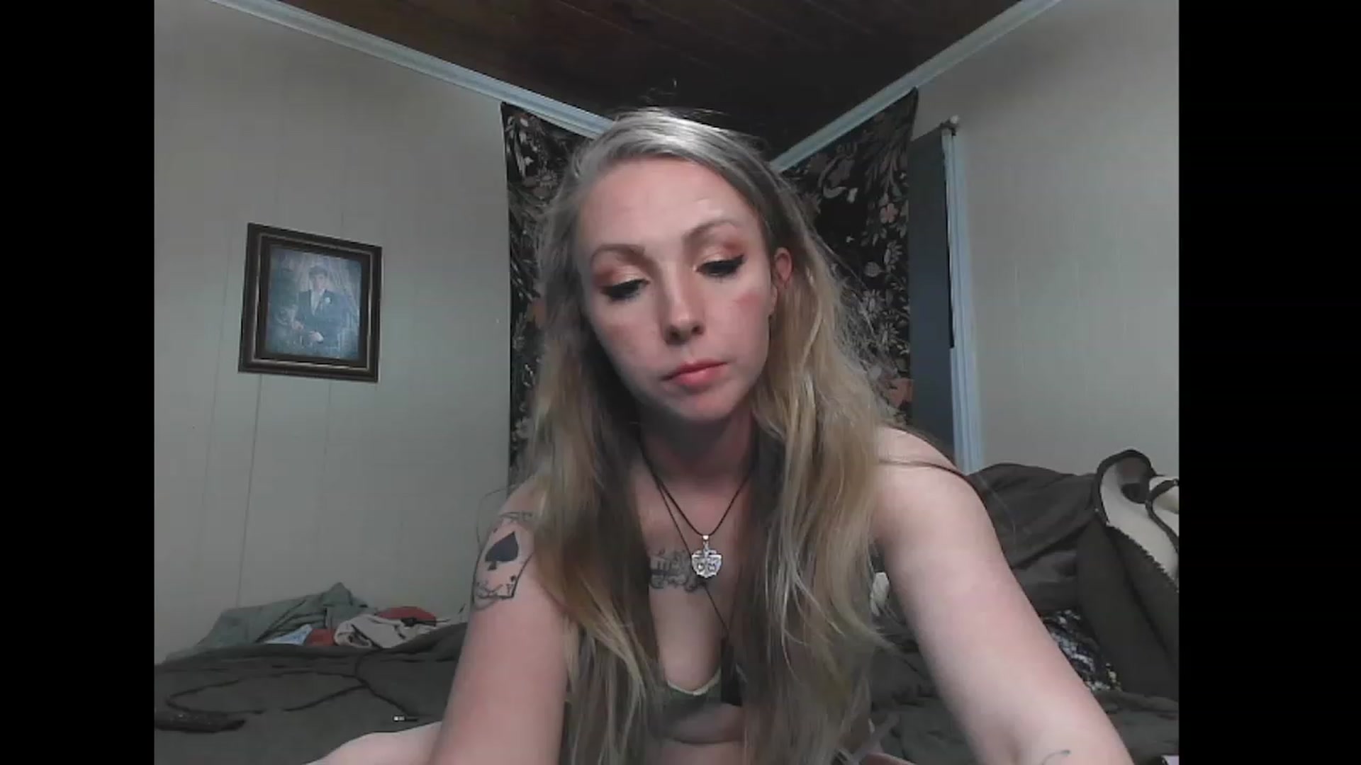 Gallery image thumbnail from KinkySapphire's myfreecams stream on, 11/22/2022, 01:50 image 1 of 20