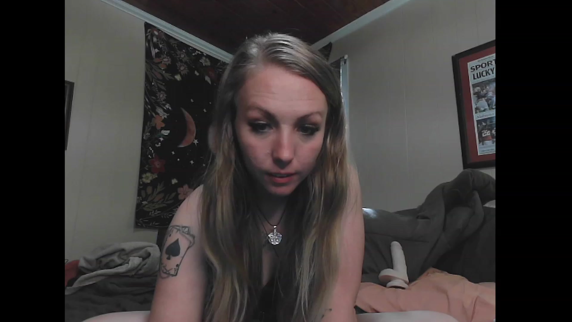 Gallery image thumbnail from KinkySapphire's myfreecams stream on, 11/22/2022, 16:44 image 1 of 20