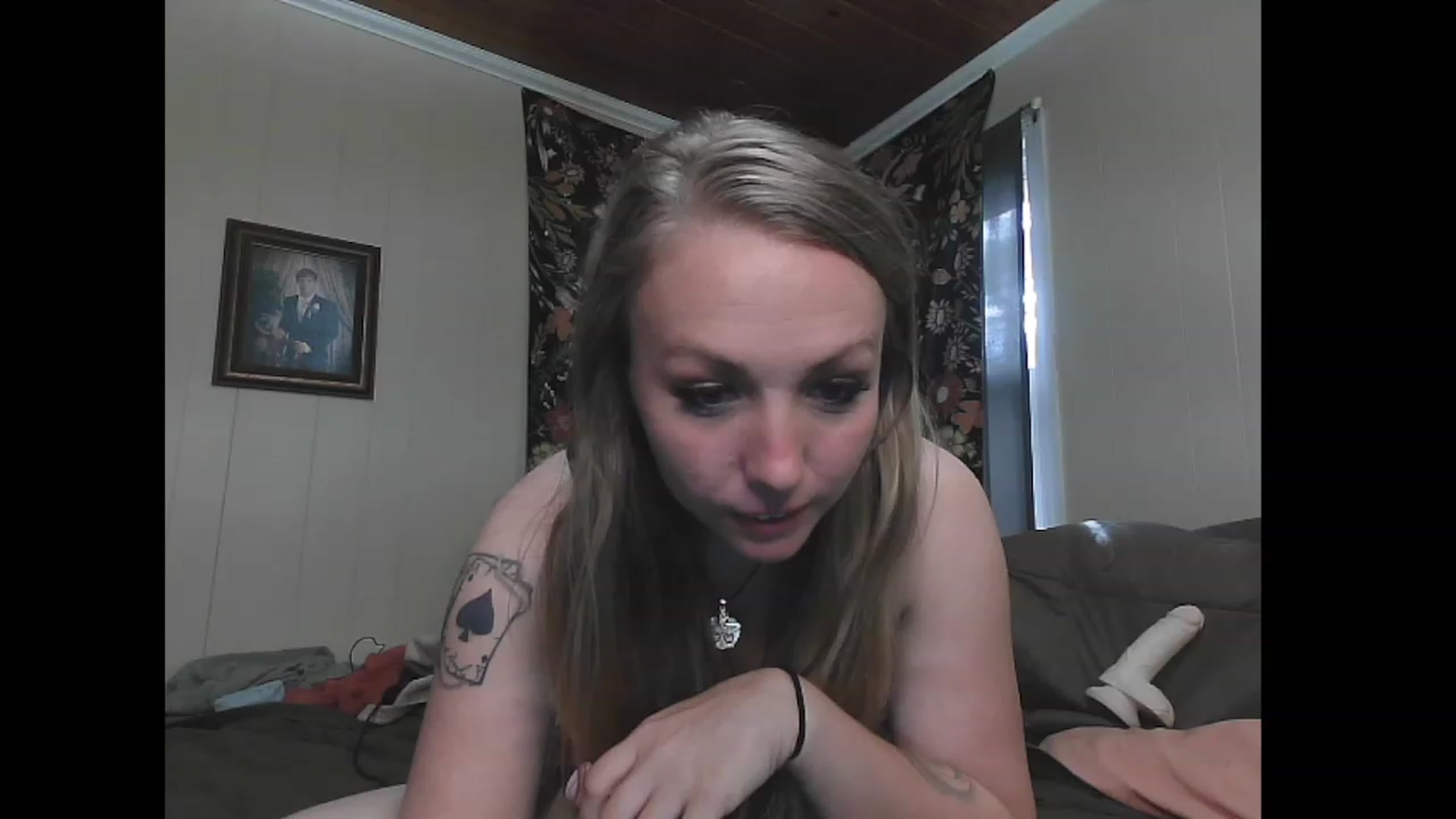Gallery image thumbnail from KinkySapphire's myfreecams stream on, 11/22/2022, 16:44 image 12 of 20