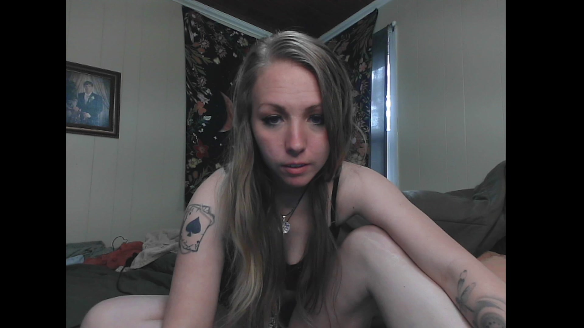 Gallery image thumbnail from KinkySapphire's myfreecams stream on, 11/22/2022, 16:44 image 20 of 20