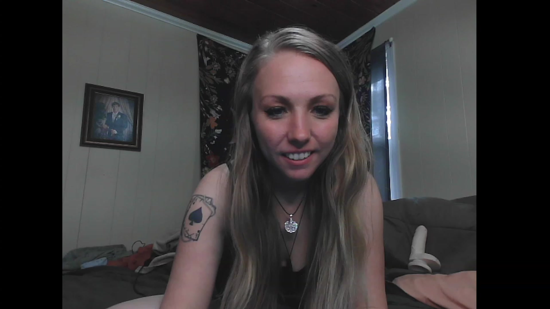 Gallery image thumbnail from KinkySapphire's myfreecams stream on, 11/22/2022, 16:44 image 14 of 20