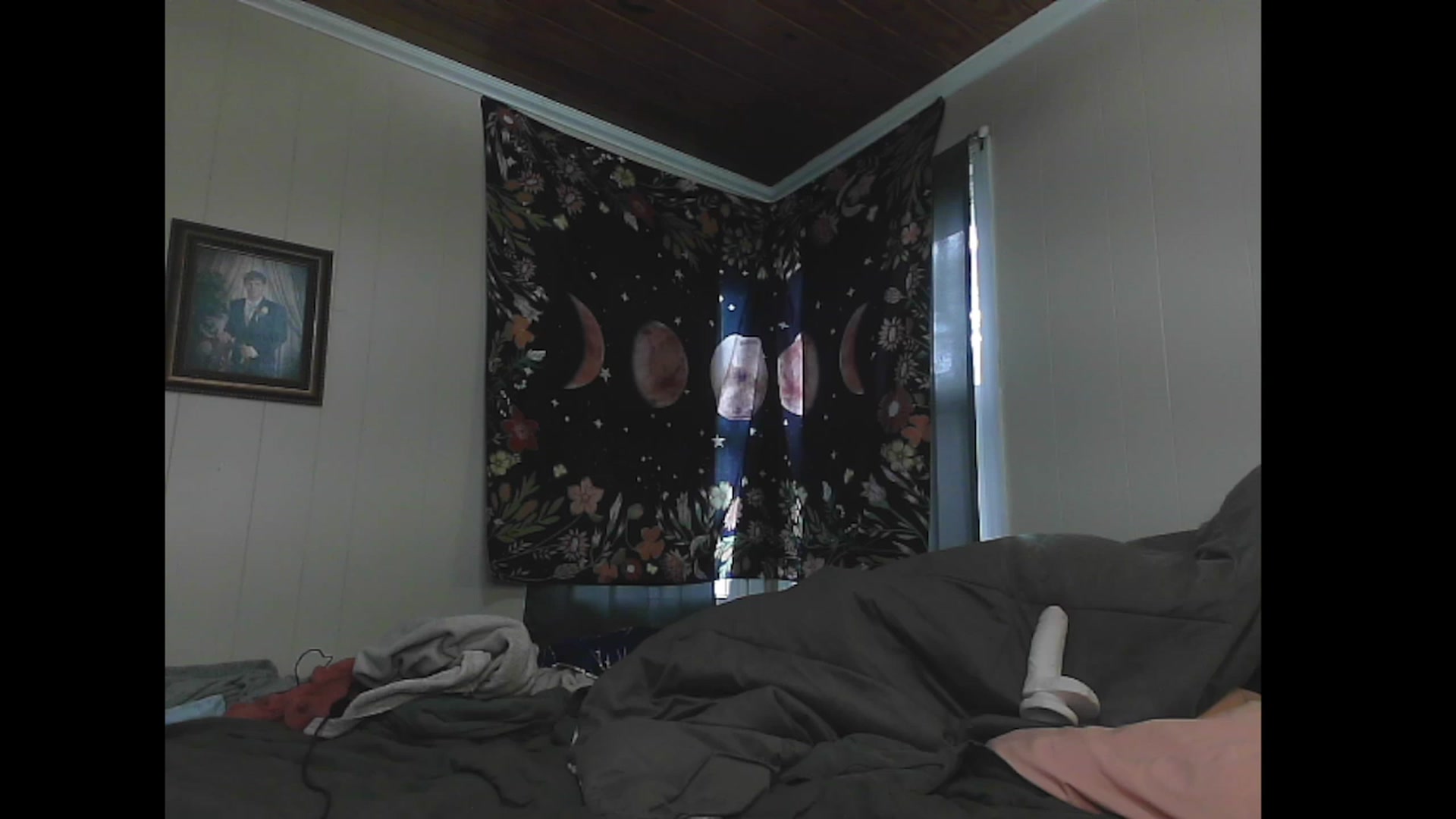 Gallery image thumbnail from KinkySapphire's myfreecams stream on, 11/22/2022, 16:44 image 15 of 20